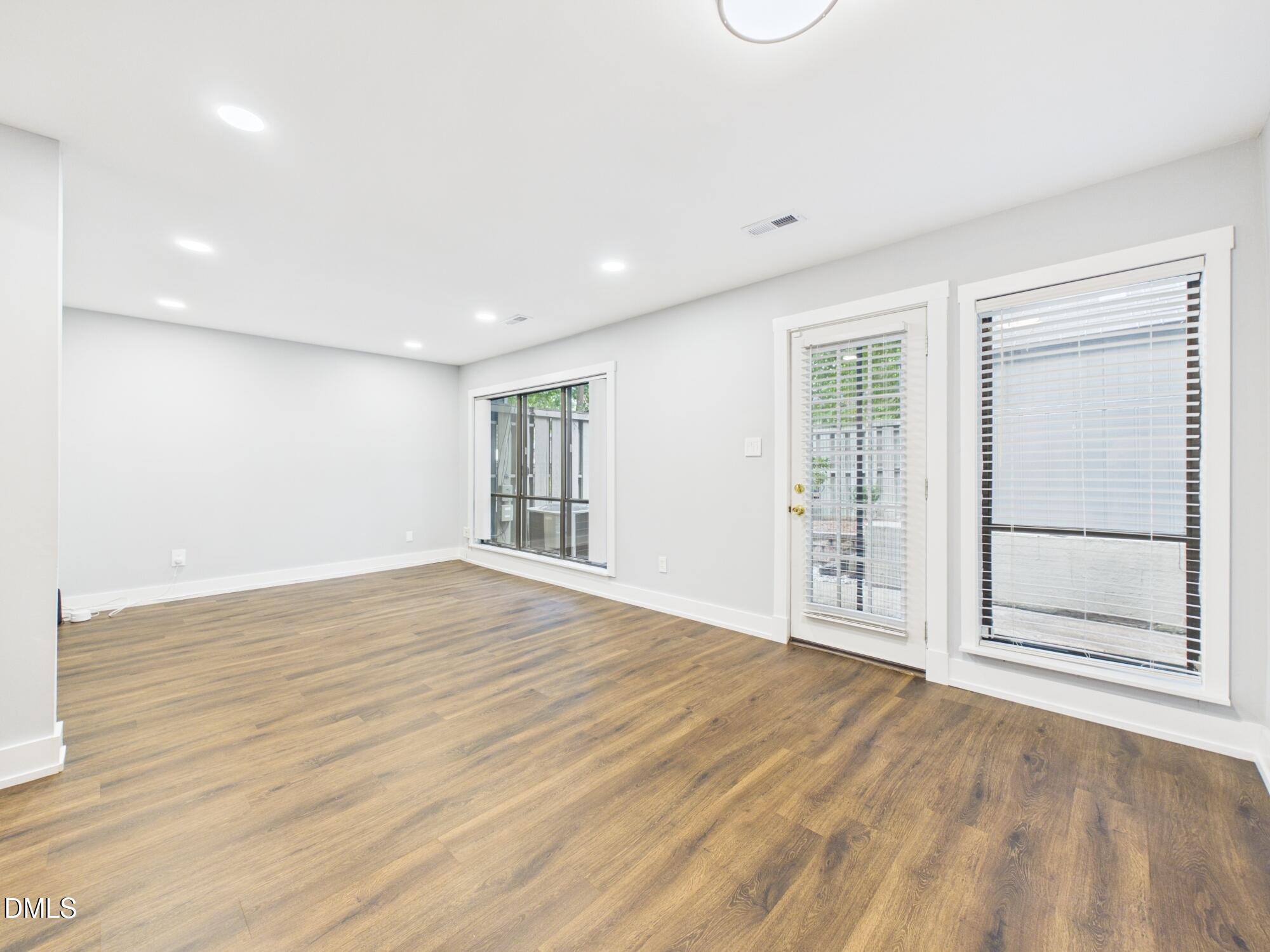 5027 Tall Pines Court Property Photo 28
