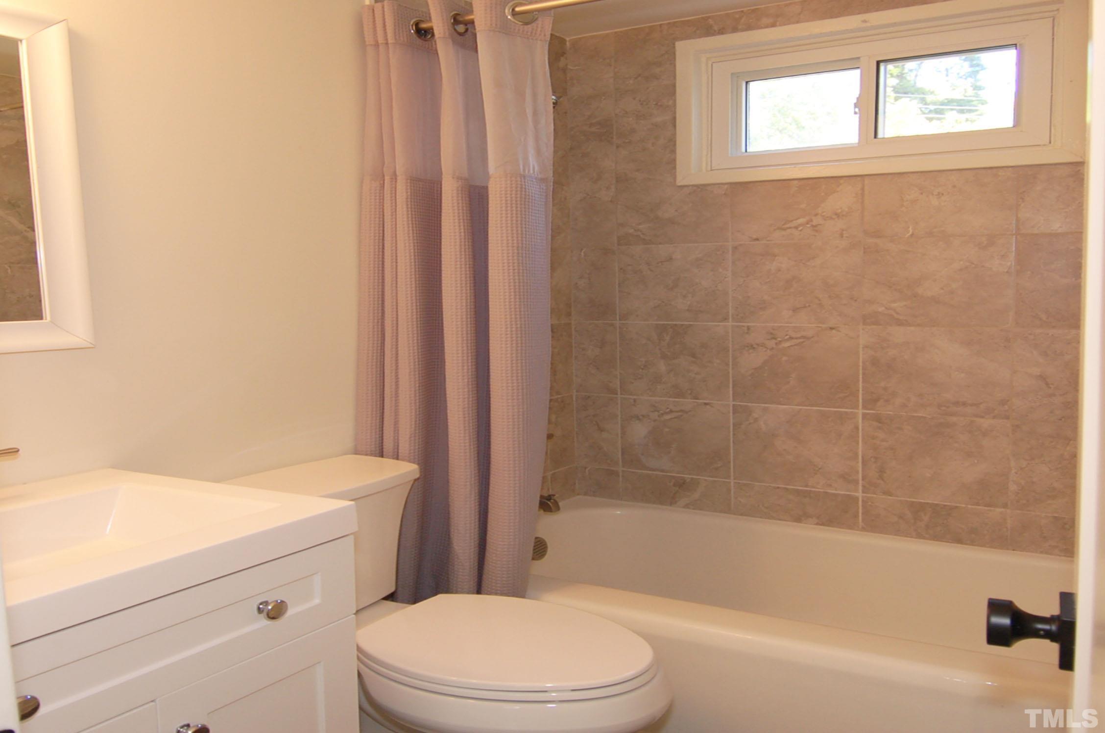 2100 Sutton Drive B Property Photo 8
