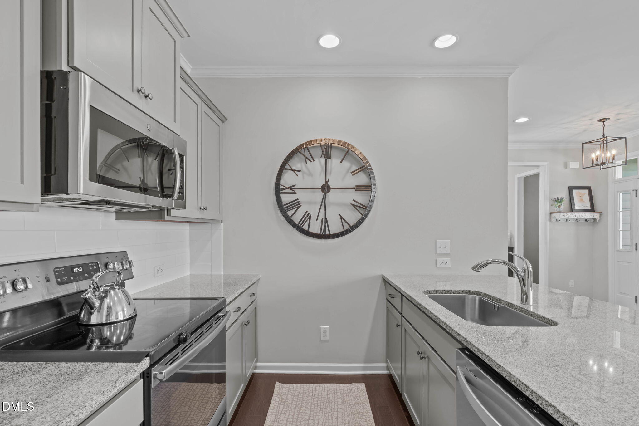 1103 Bromby Avenue Property Photo 8