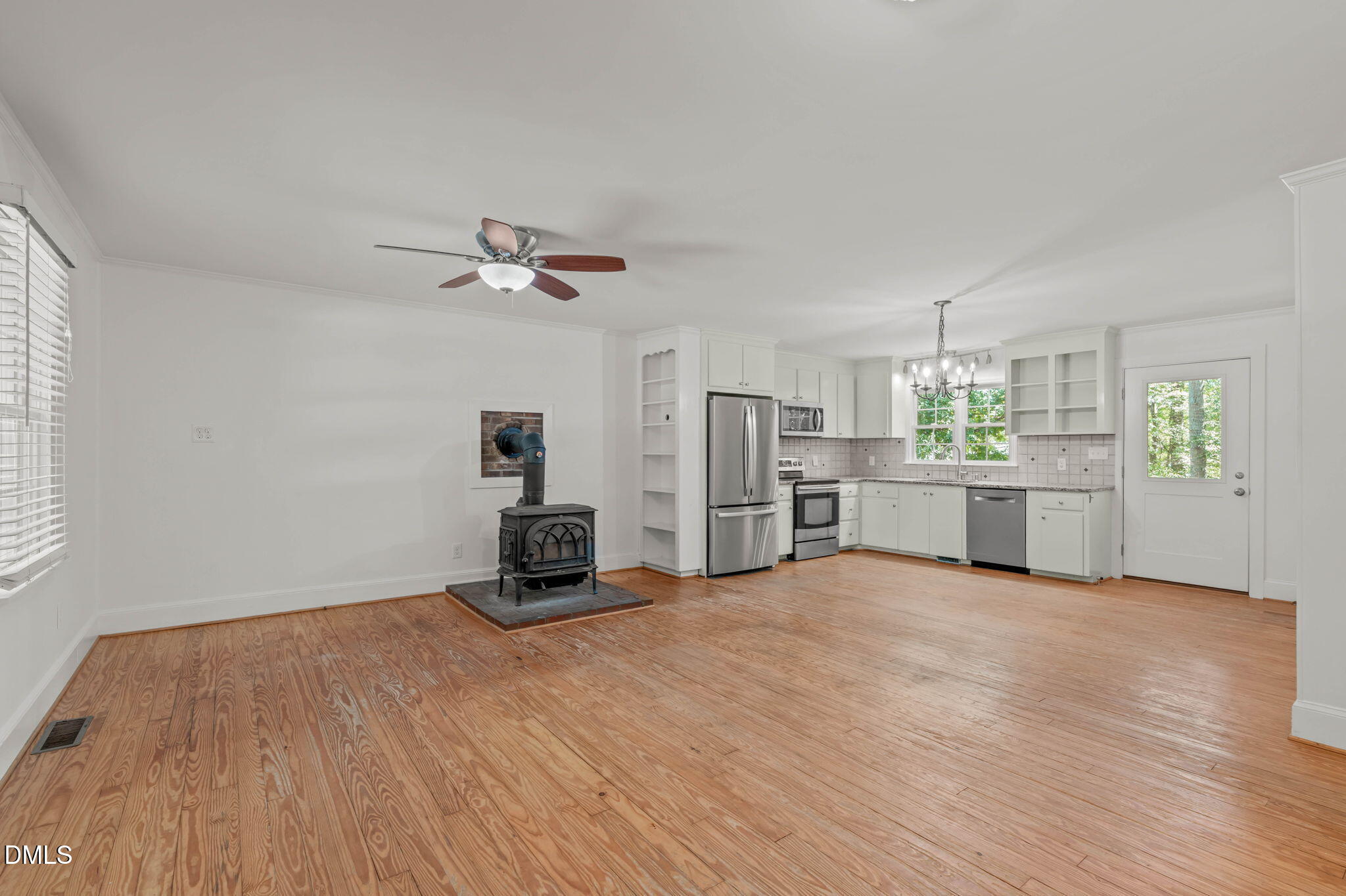 100 Burris Street Property Photo 7