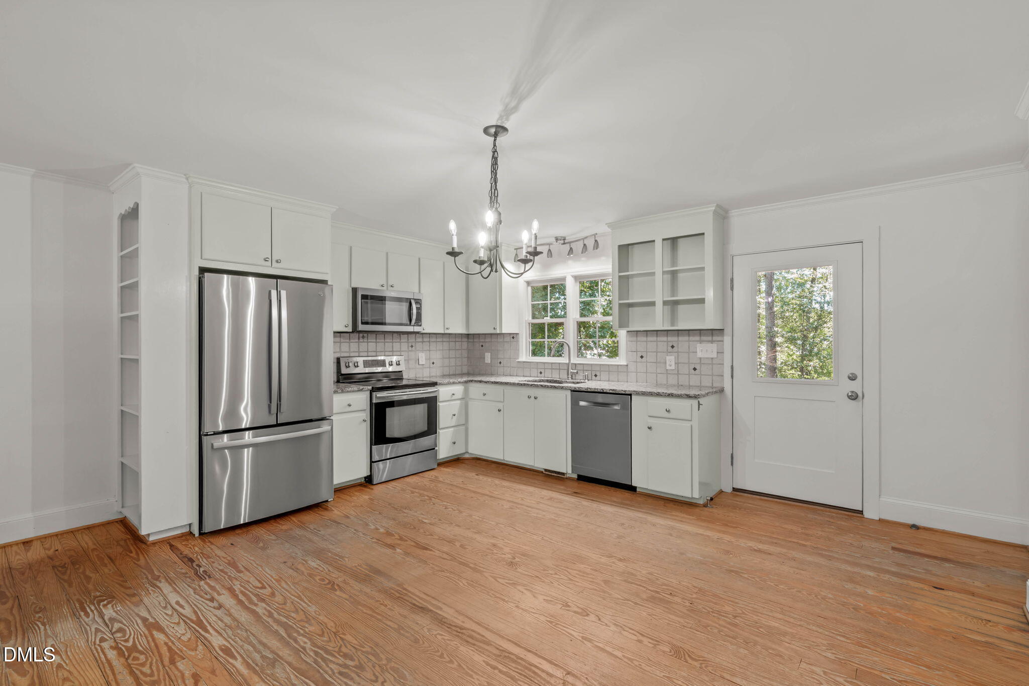 100 Burris Street Property Photo 11
