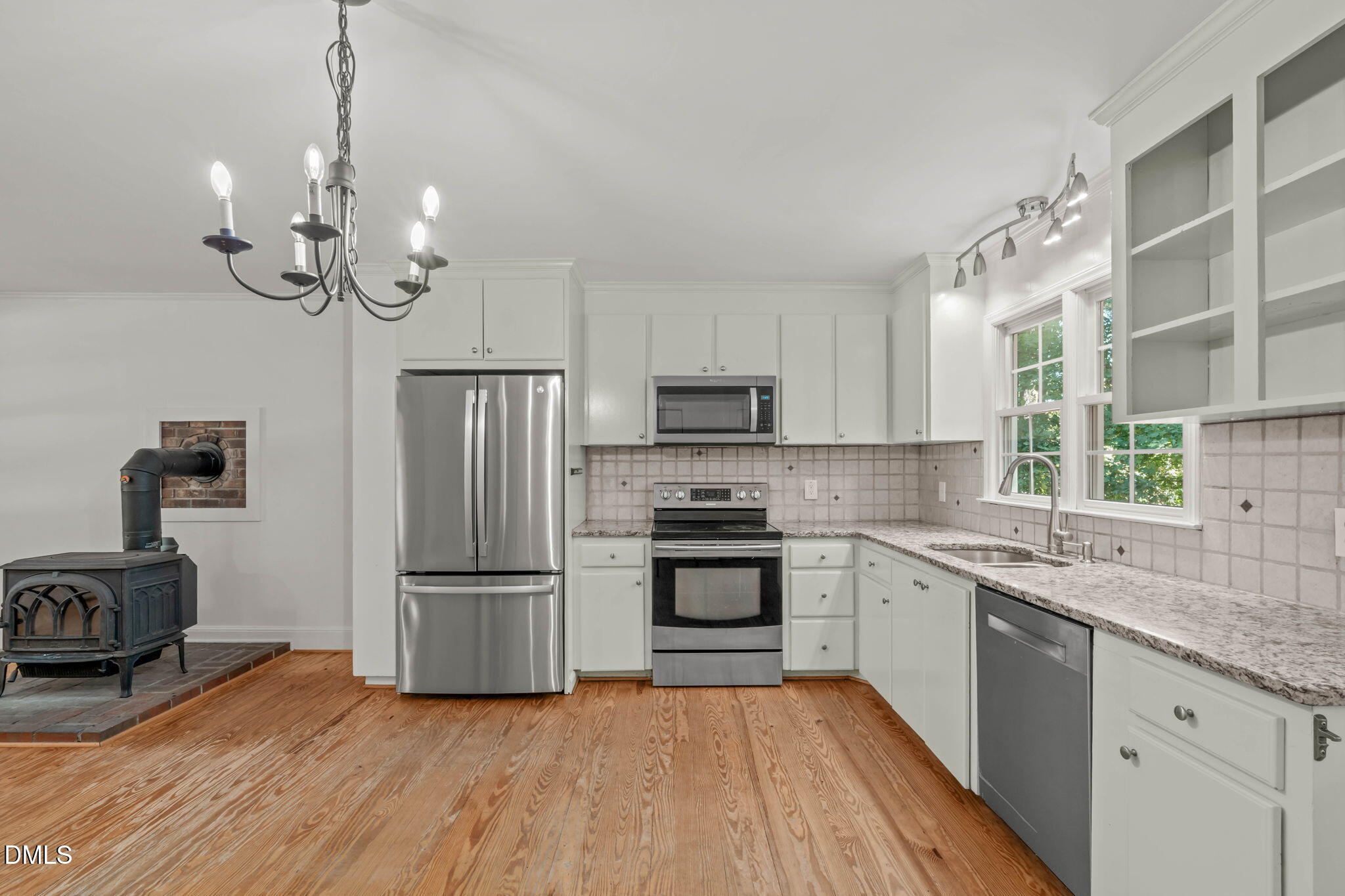 100 Burris Street Property Photo 12