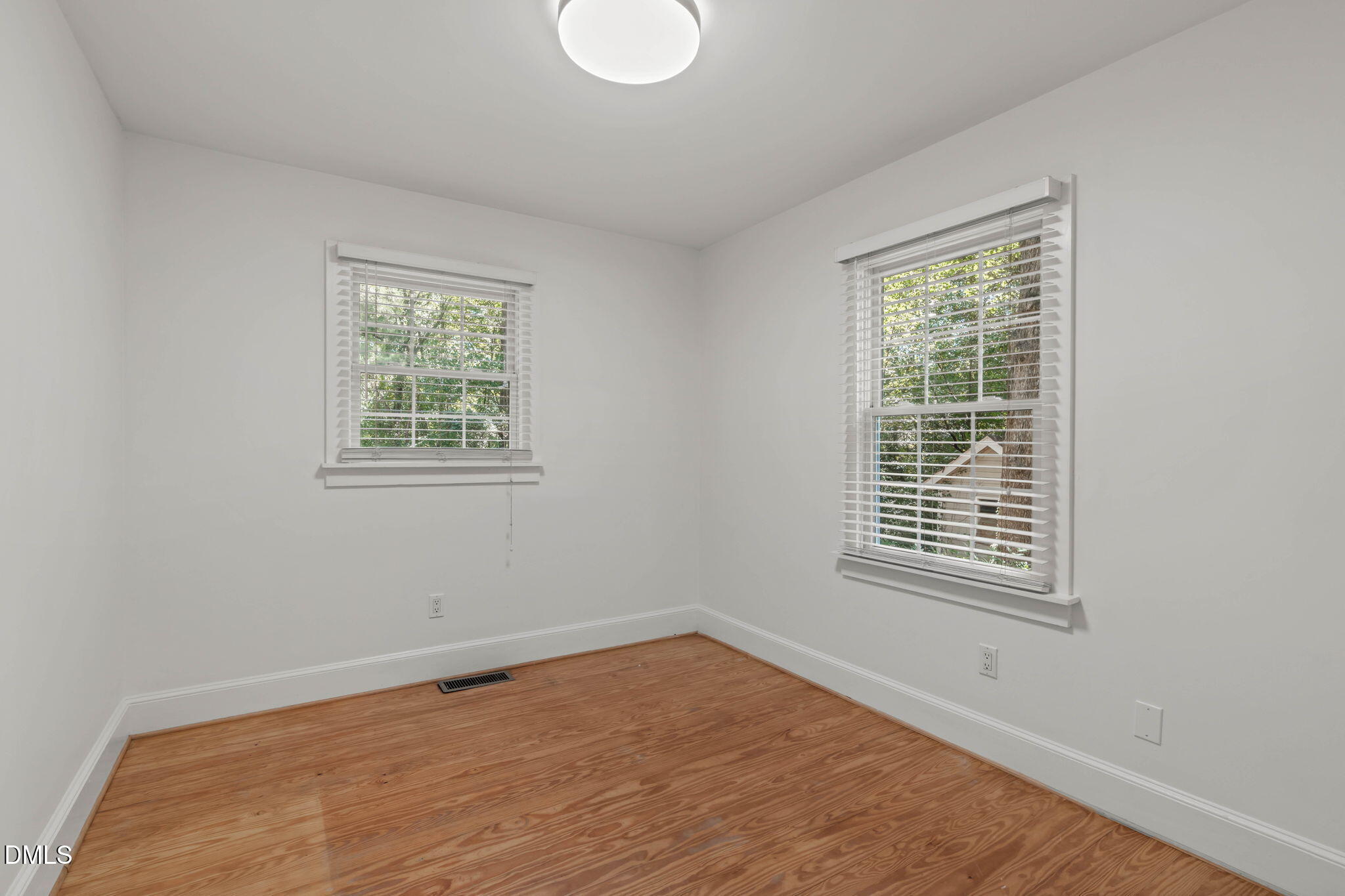 100 Burris Street Property Photo 16