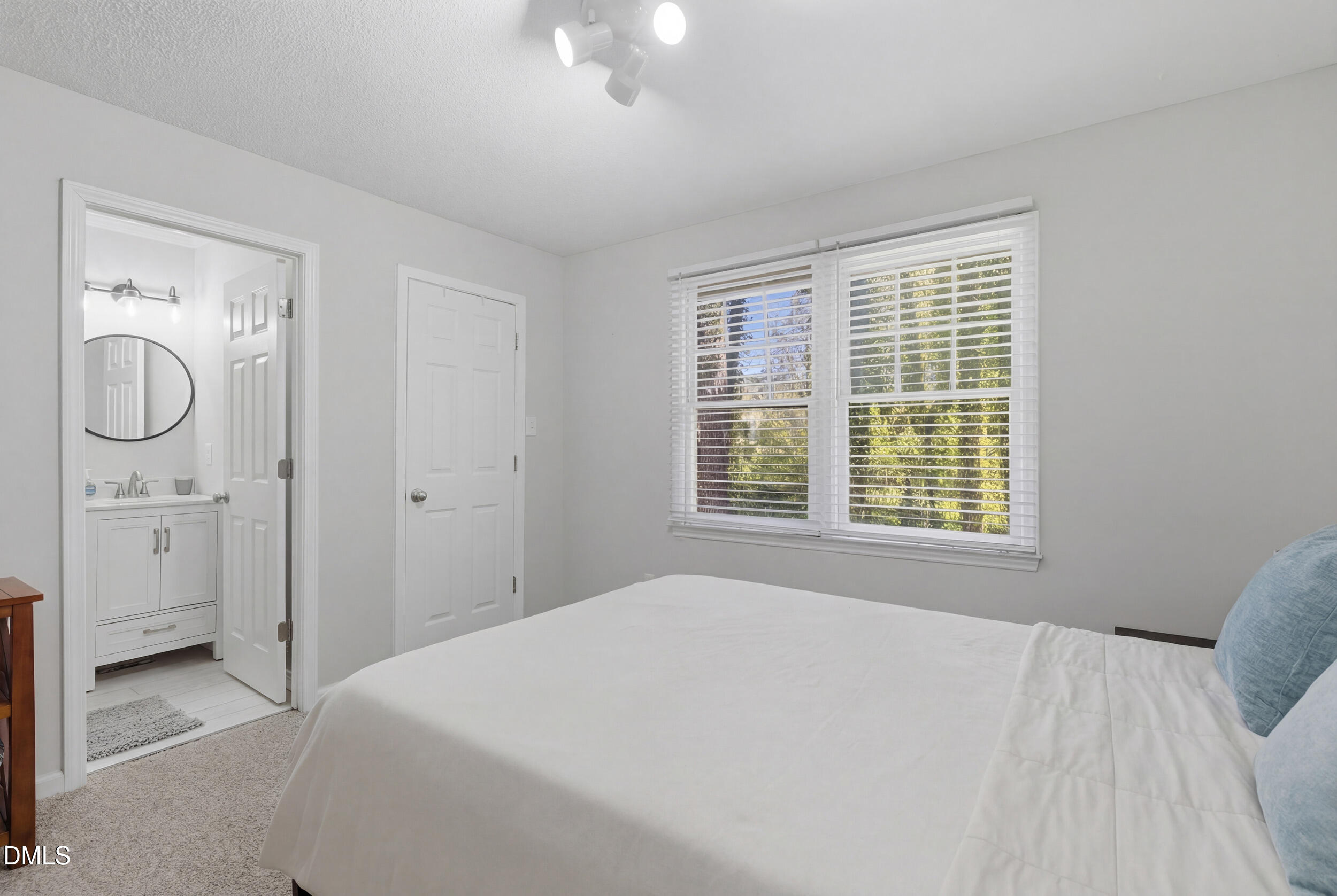 725 Charleston Road Property Photo 14
