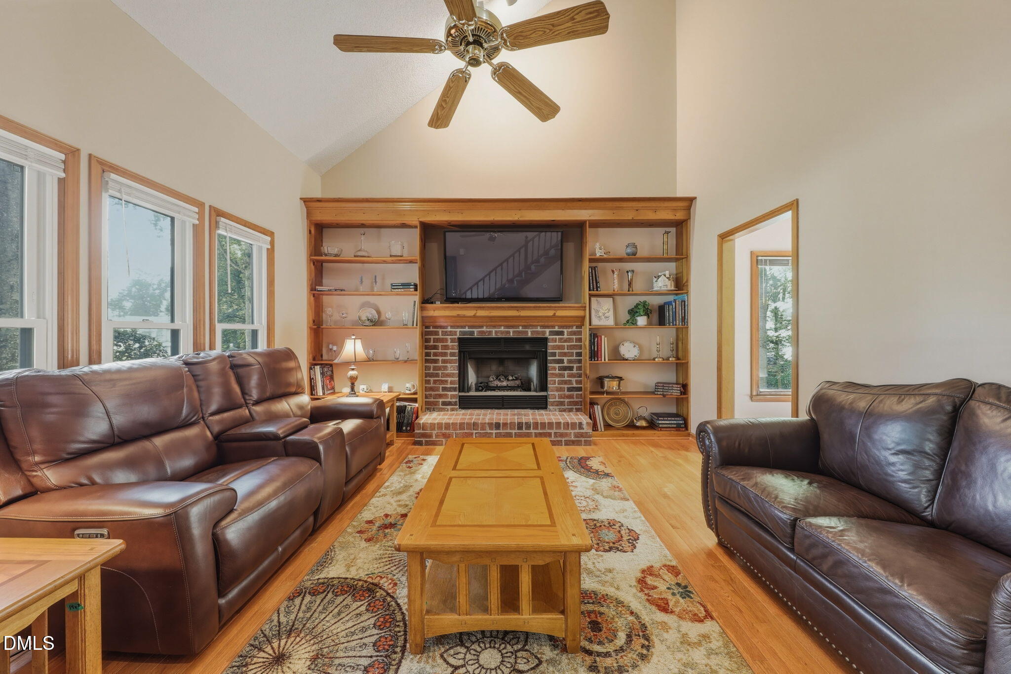 1237 Hillingdon Way Property Photo 5