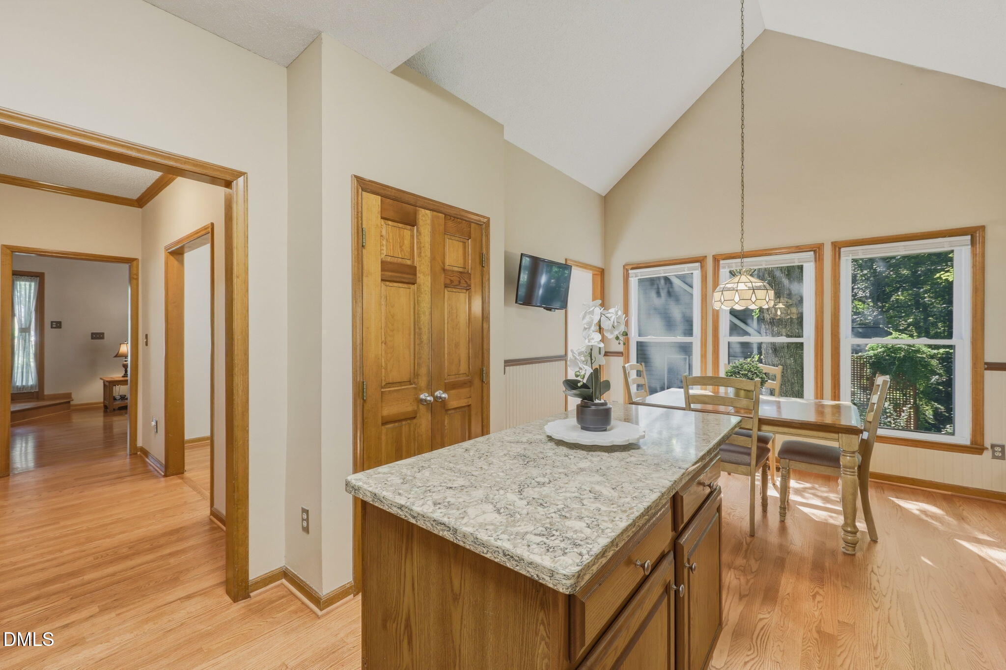 1237 Hillingdon Way Property Photo 13