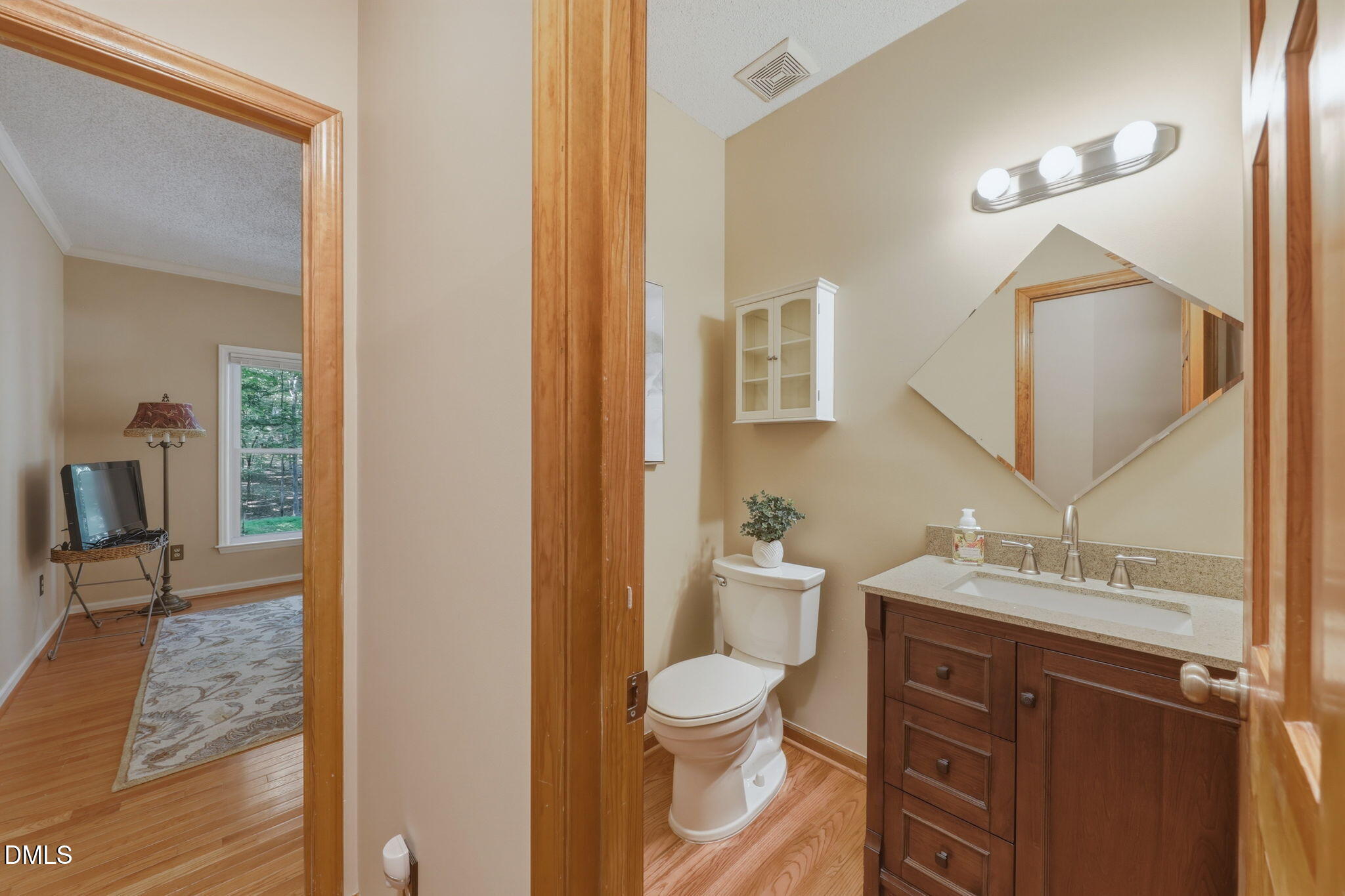 1237 Hillingdon Way Property Photo 14