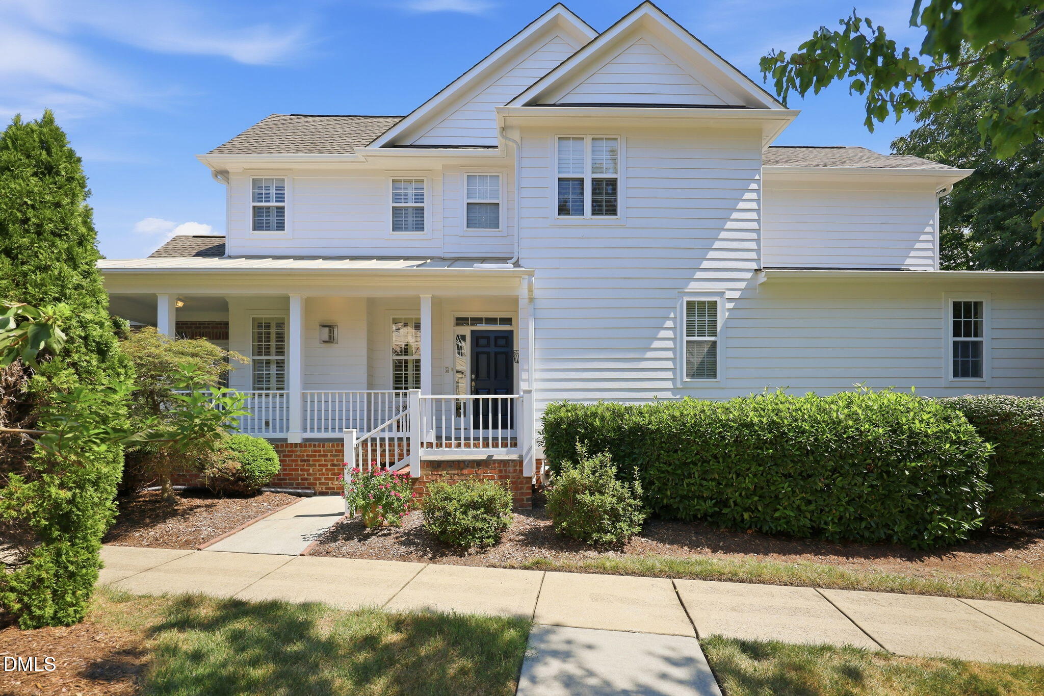 2205 Bouncy Day Court Property Photo 4