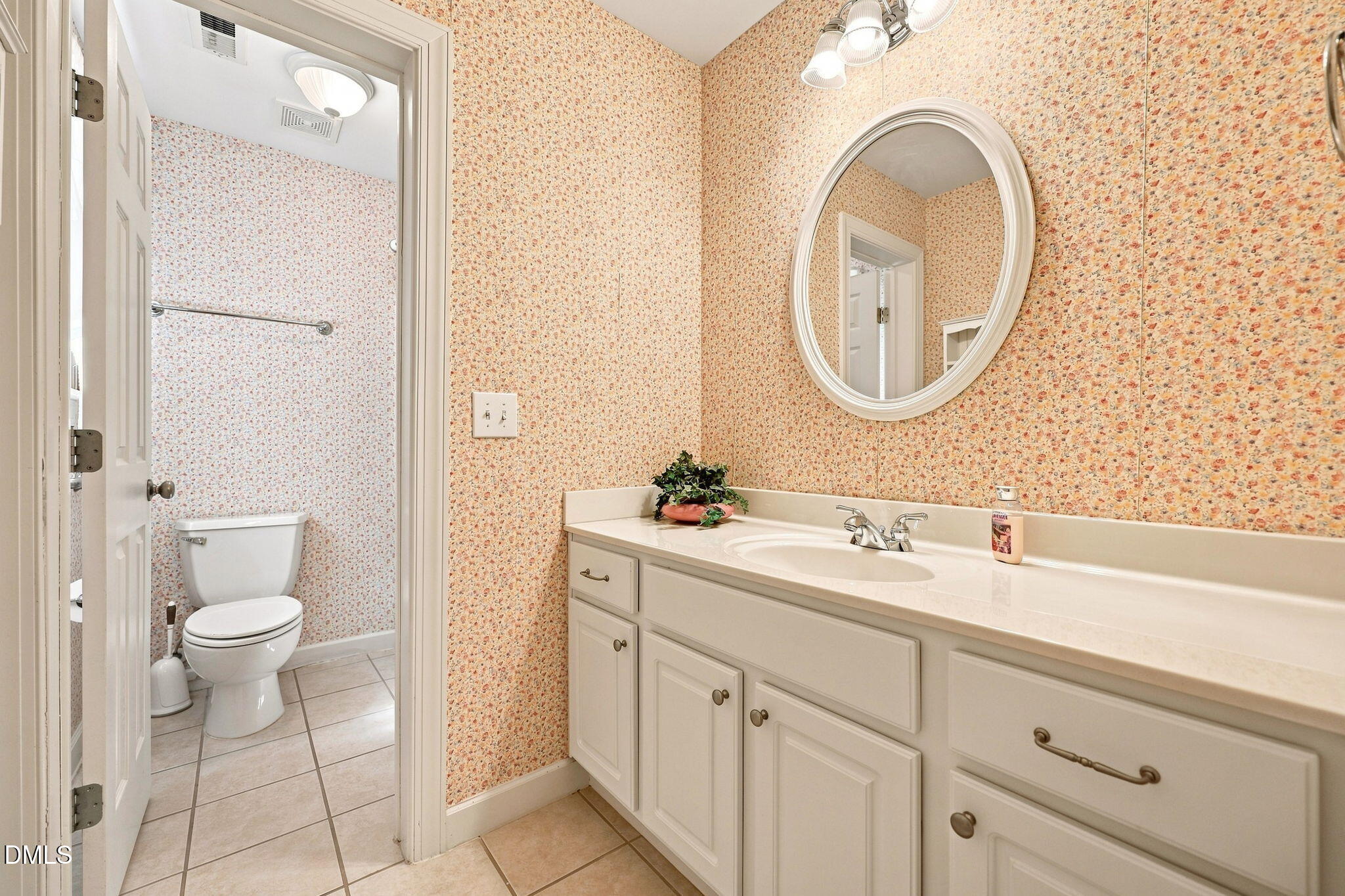 2205 Bouncy Day Court Property Photo 19