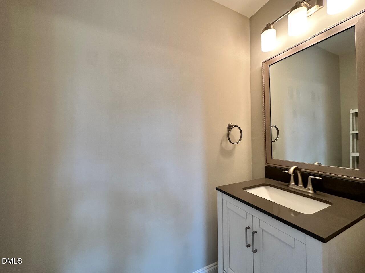 3117 E Folkestone Place Property Photo 10