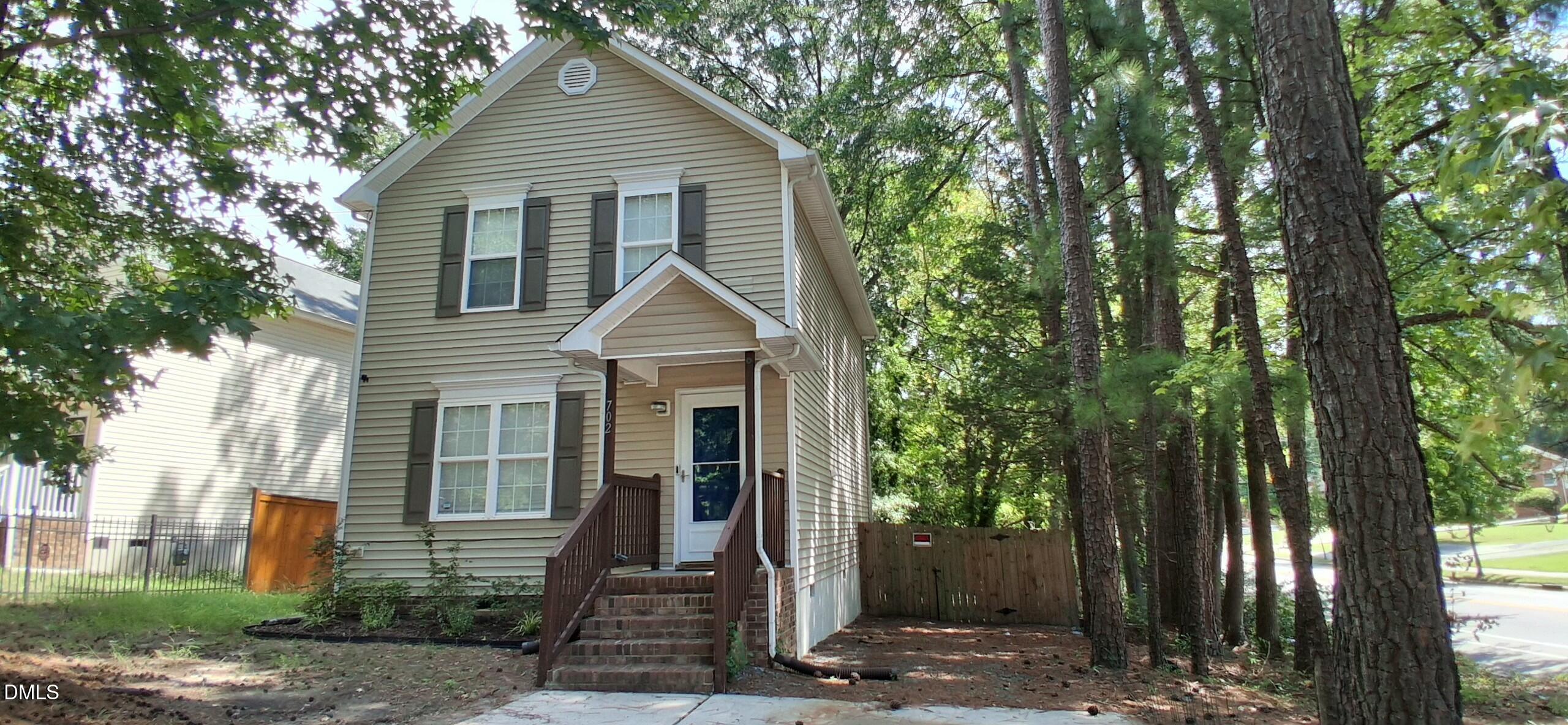 702 Brye Street Property Photo 3