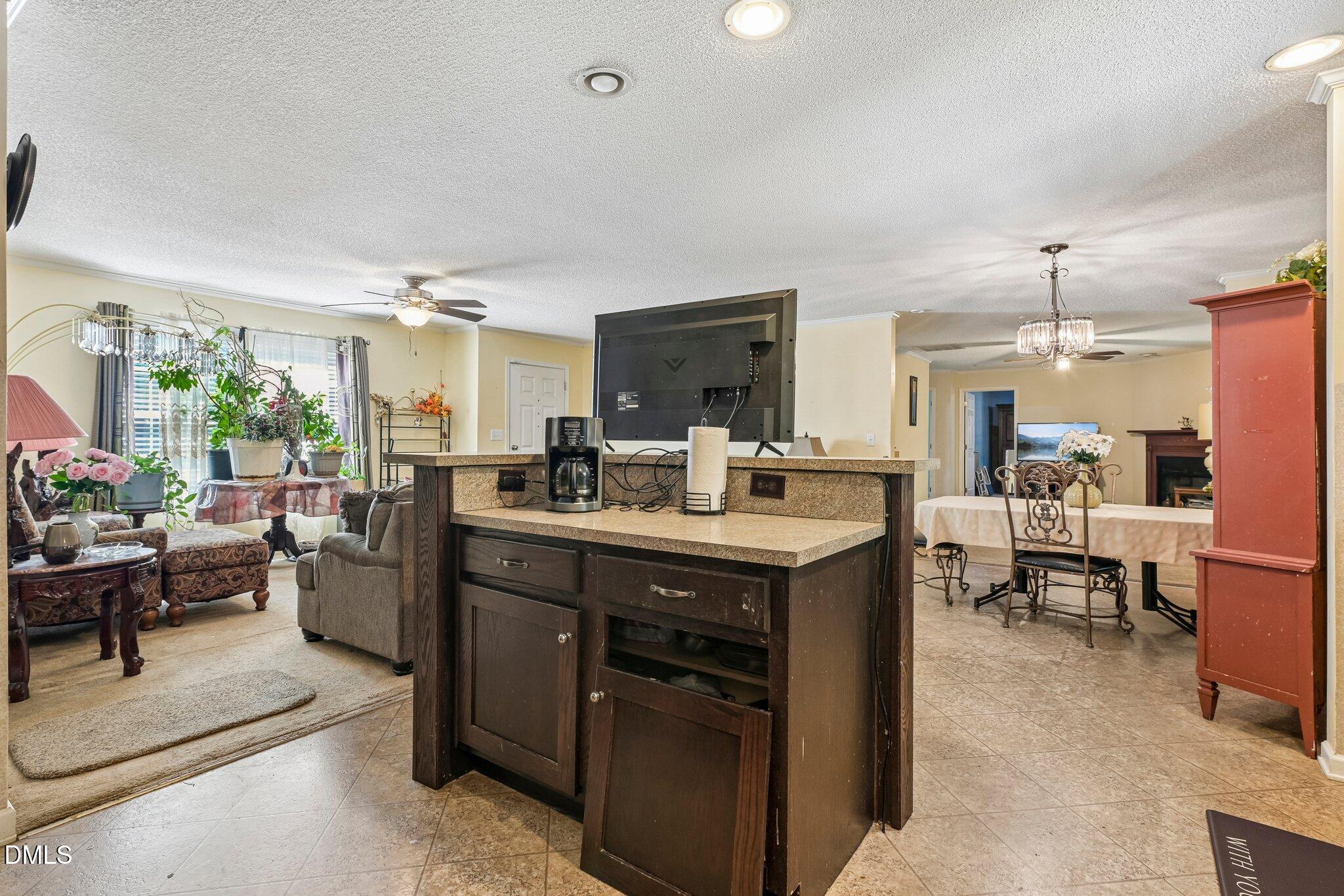 6001 Titanic Court Property Photo 4