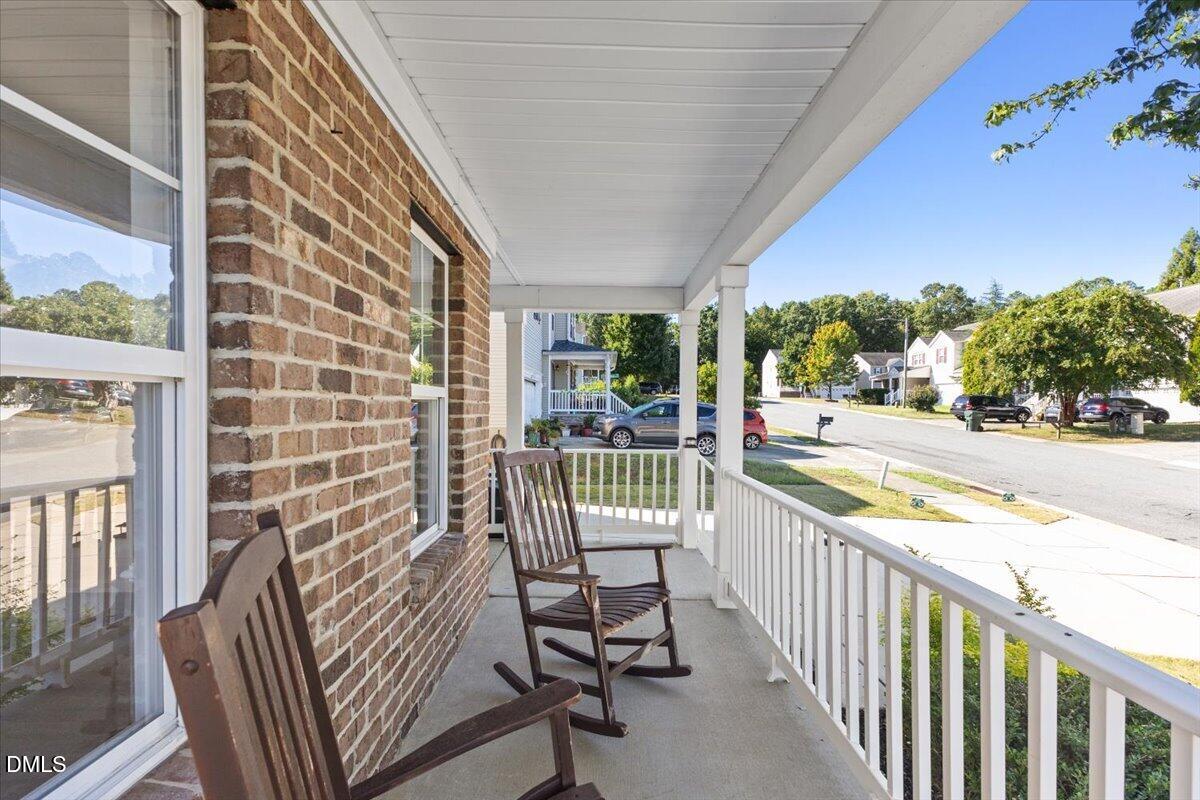 3710 Charleston Park Drive Property Photo 4