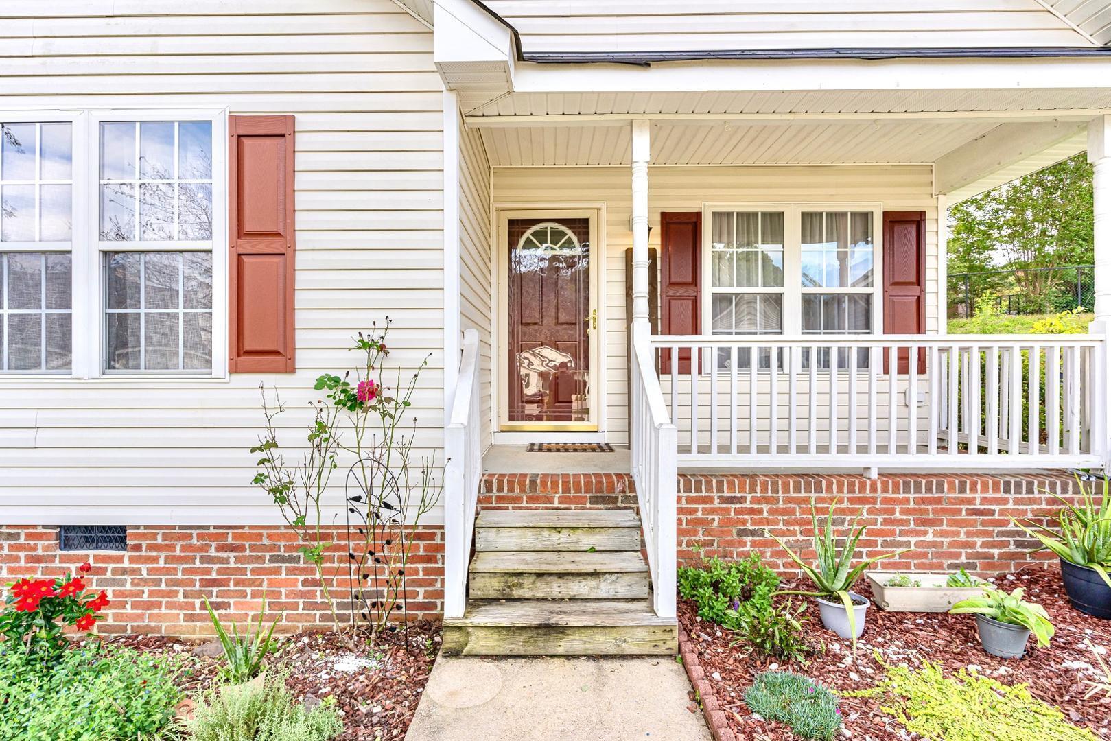 4408 Valley Cove Court Property Photo 4