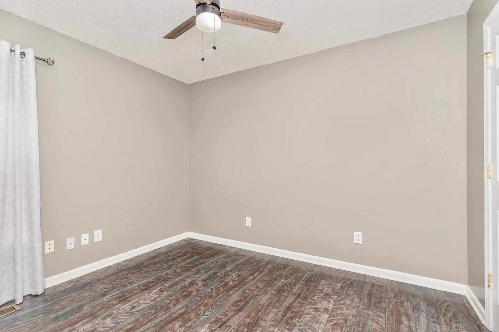 4408 Valley Cove Court Property Photo 20