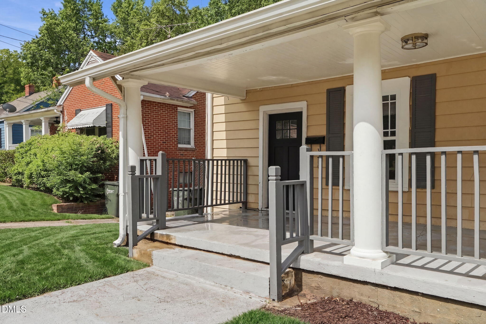 1011 Park Avenue Property Photo 3