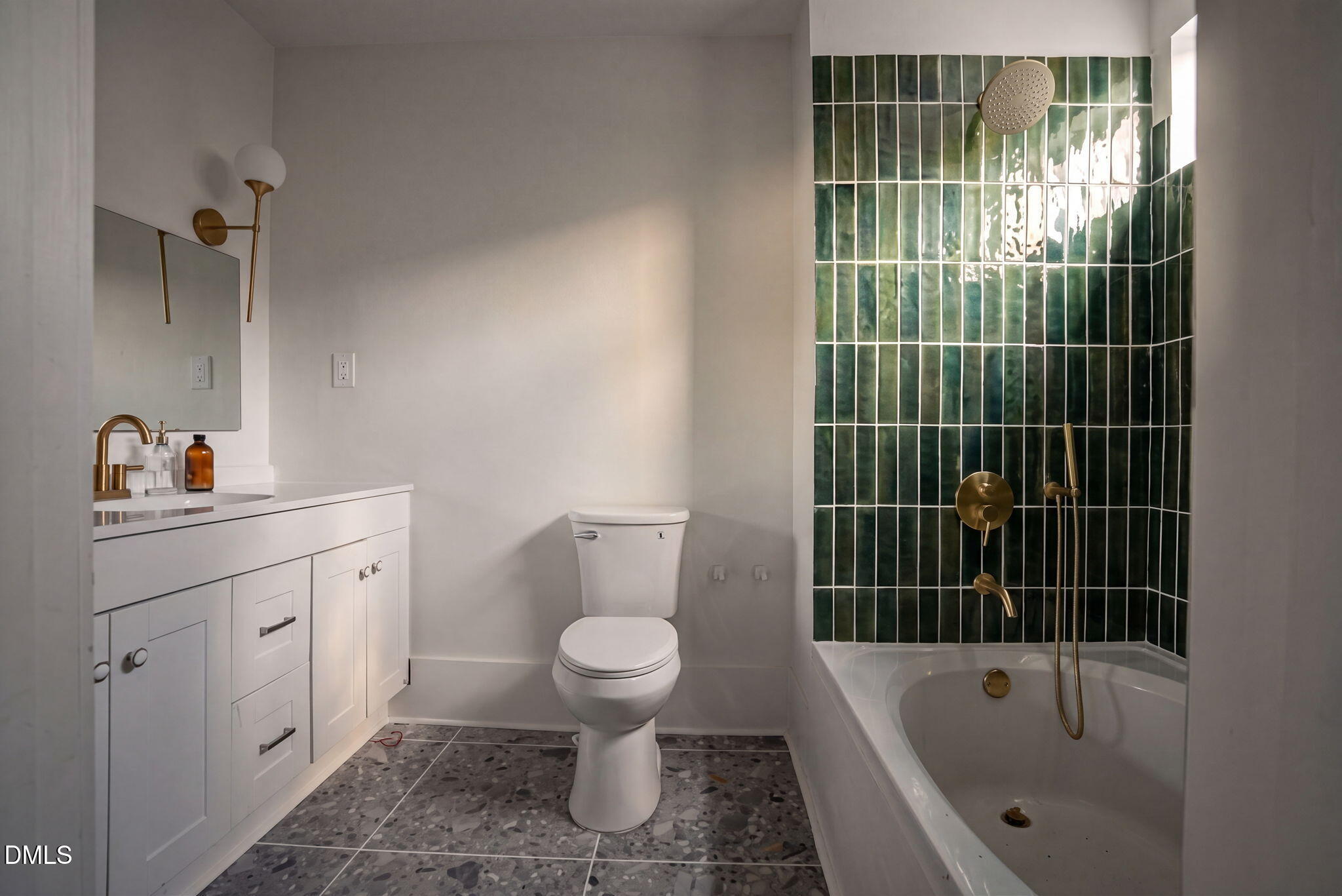 1011 Park Avenue Property Photo 10