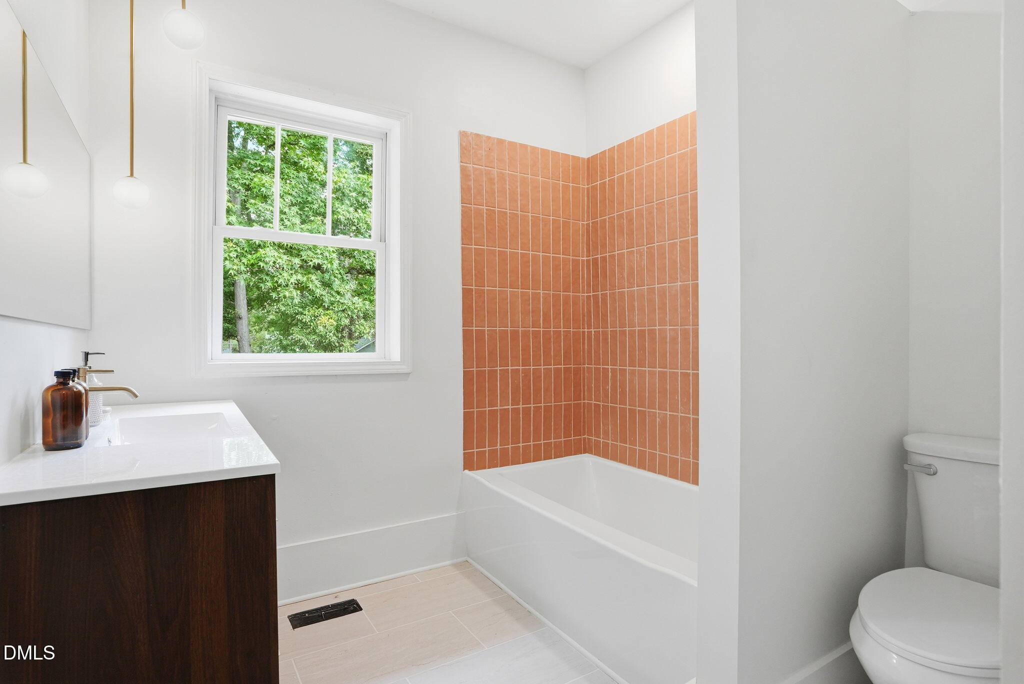 1011 Park Avenue Property Photo 34