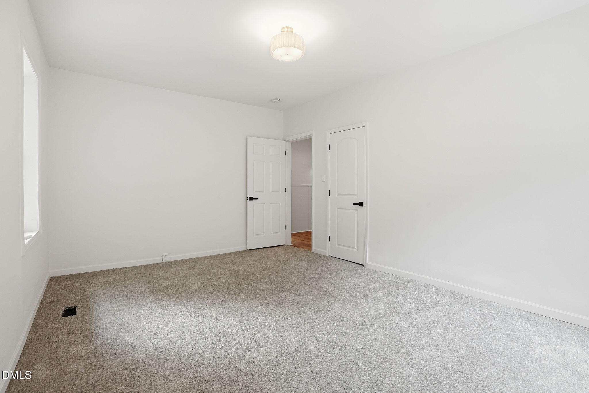 1011 Park Avenue Property Photo 38