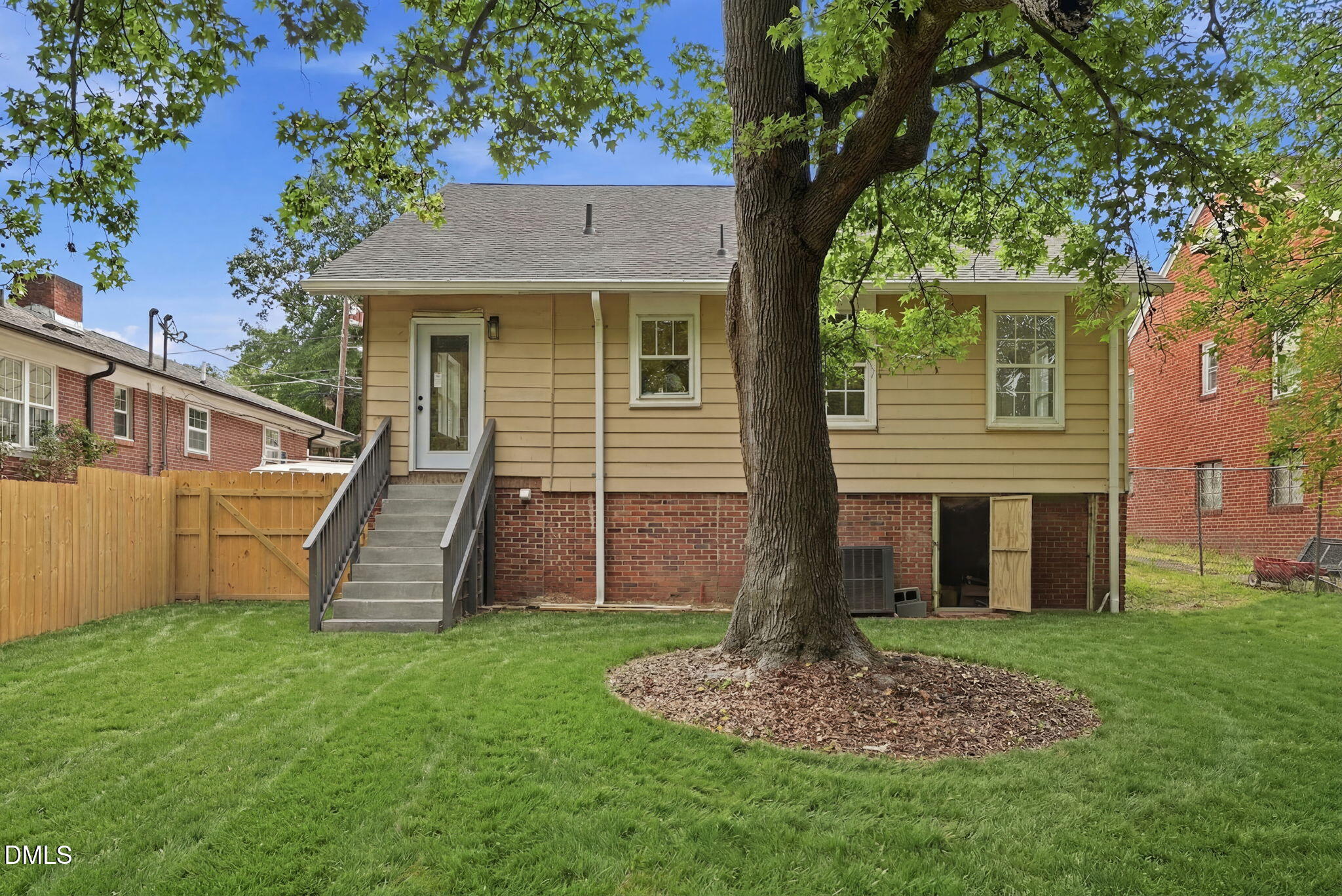 1011 Park Avenue Property Photo 42
