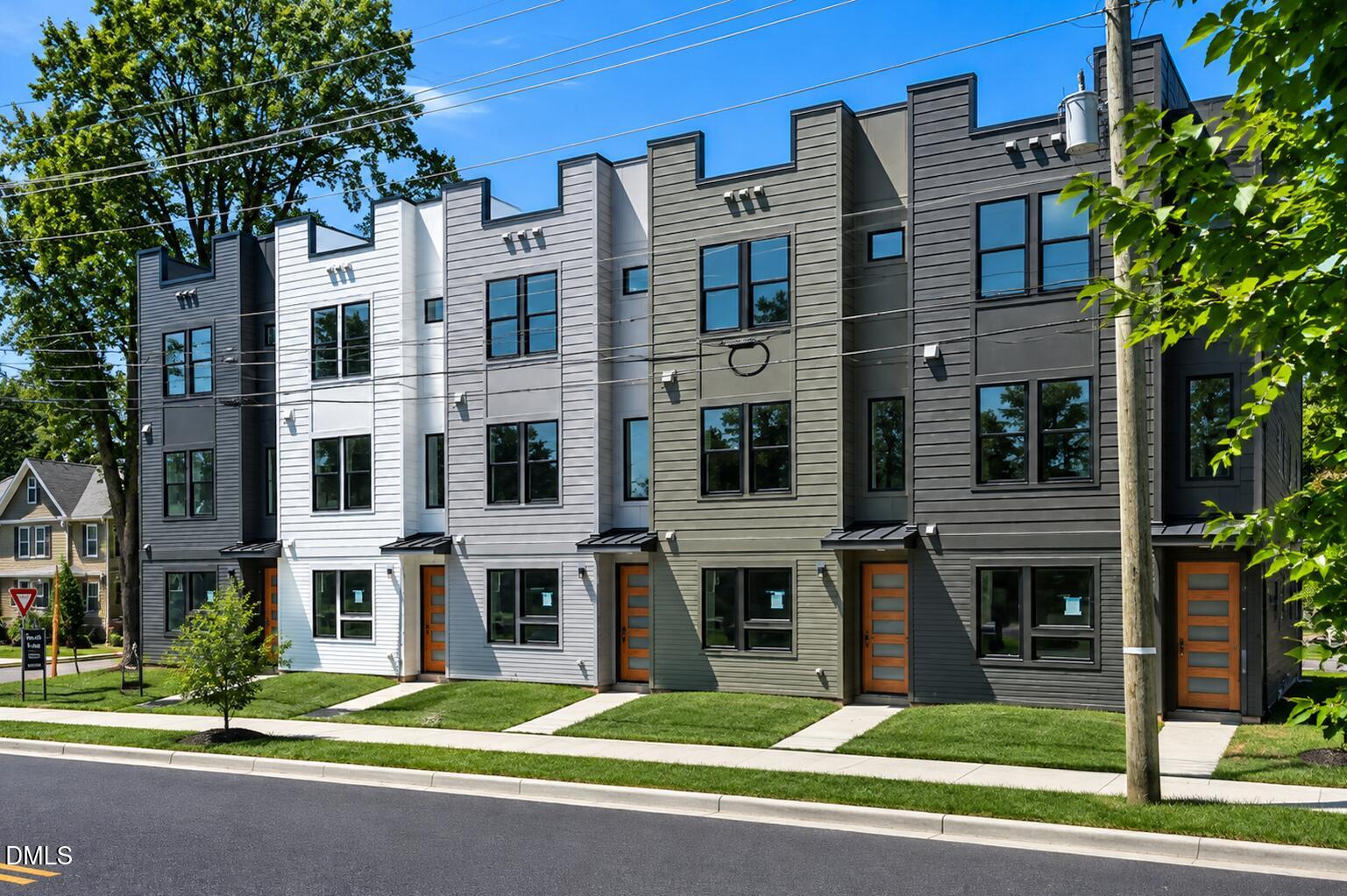 901 Gurley Street E Property Photo 1