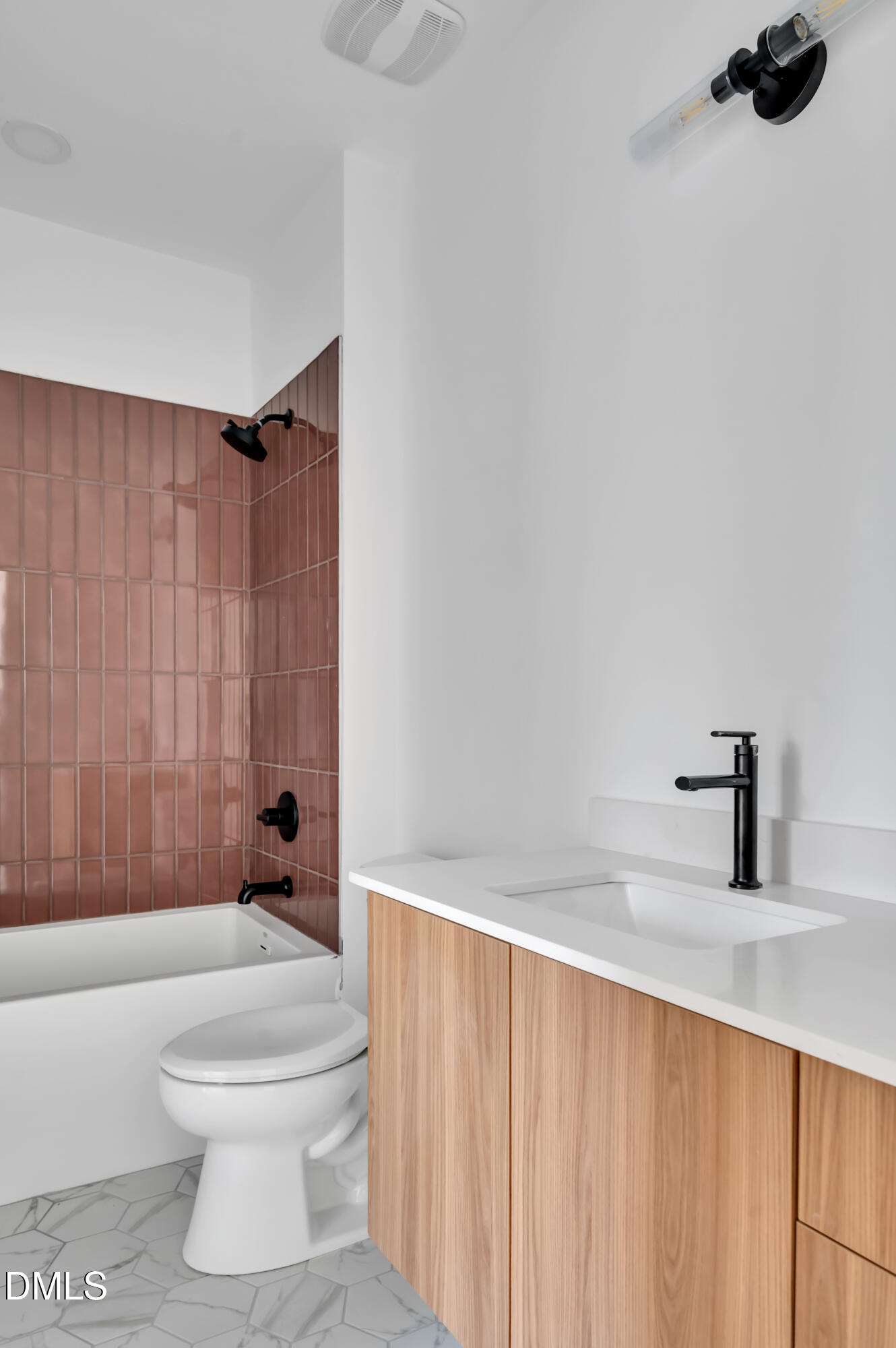 901 Gurley Street E Property Photo 10