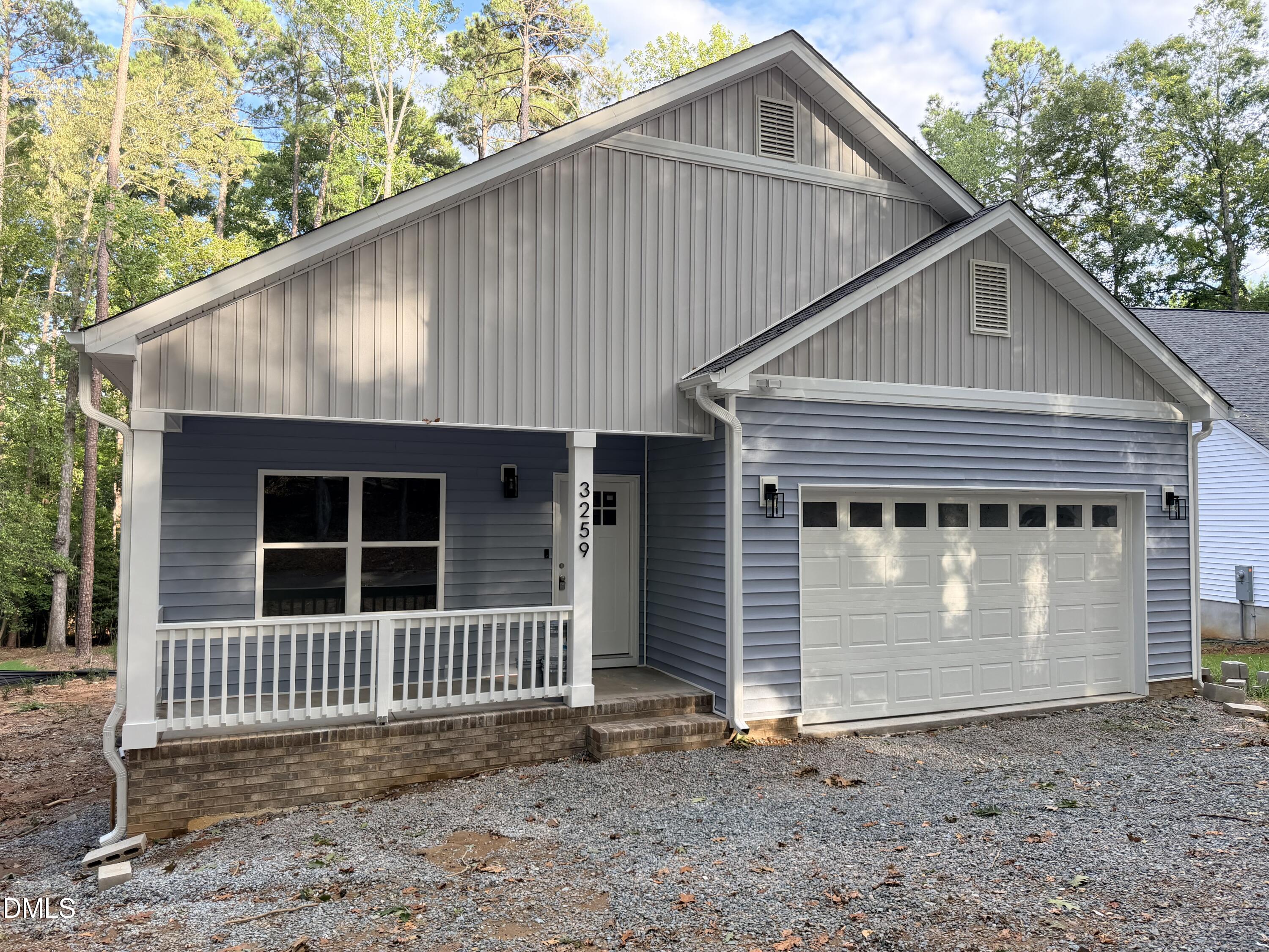 3259 Yorkshire Circle Property Photo 1