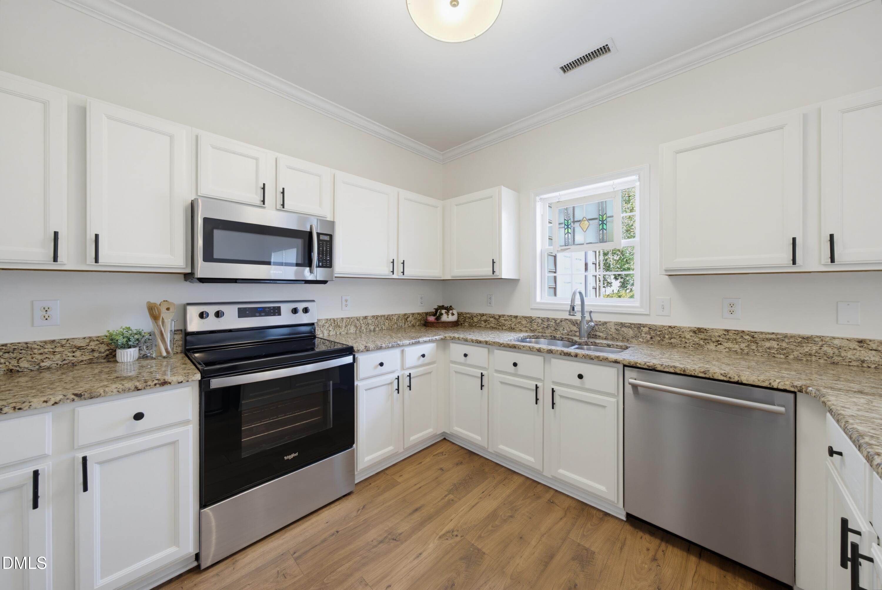 5036 Village Lawn Drive Property Photo 8