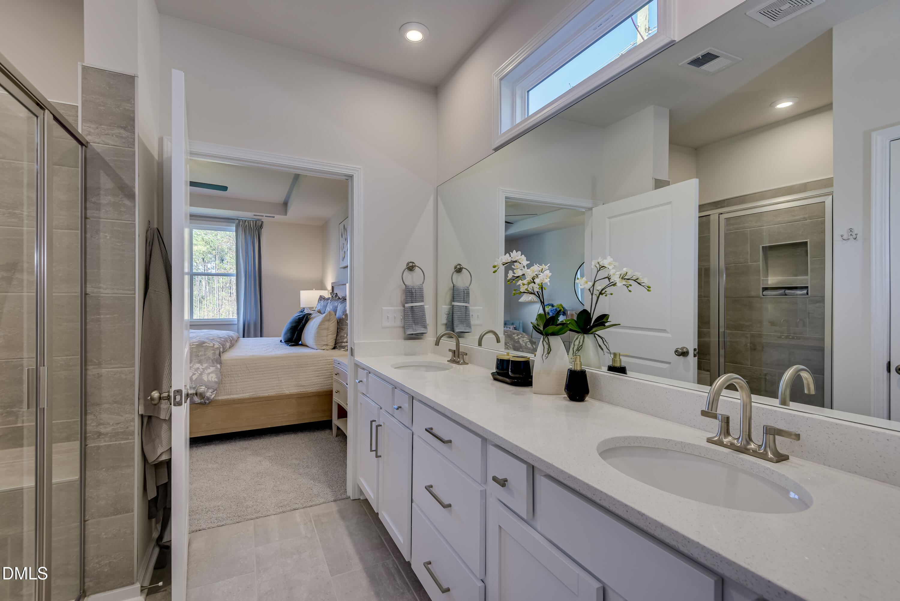1677 Lilac Garden Lane Property Photo 4