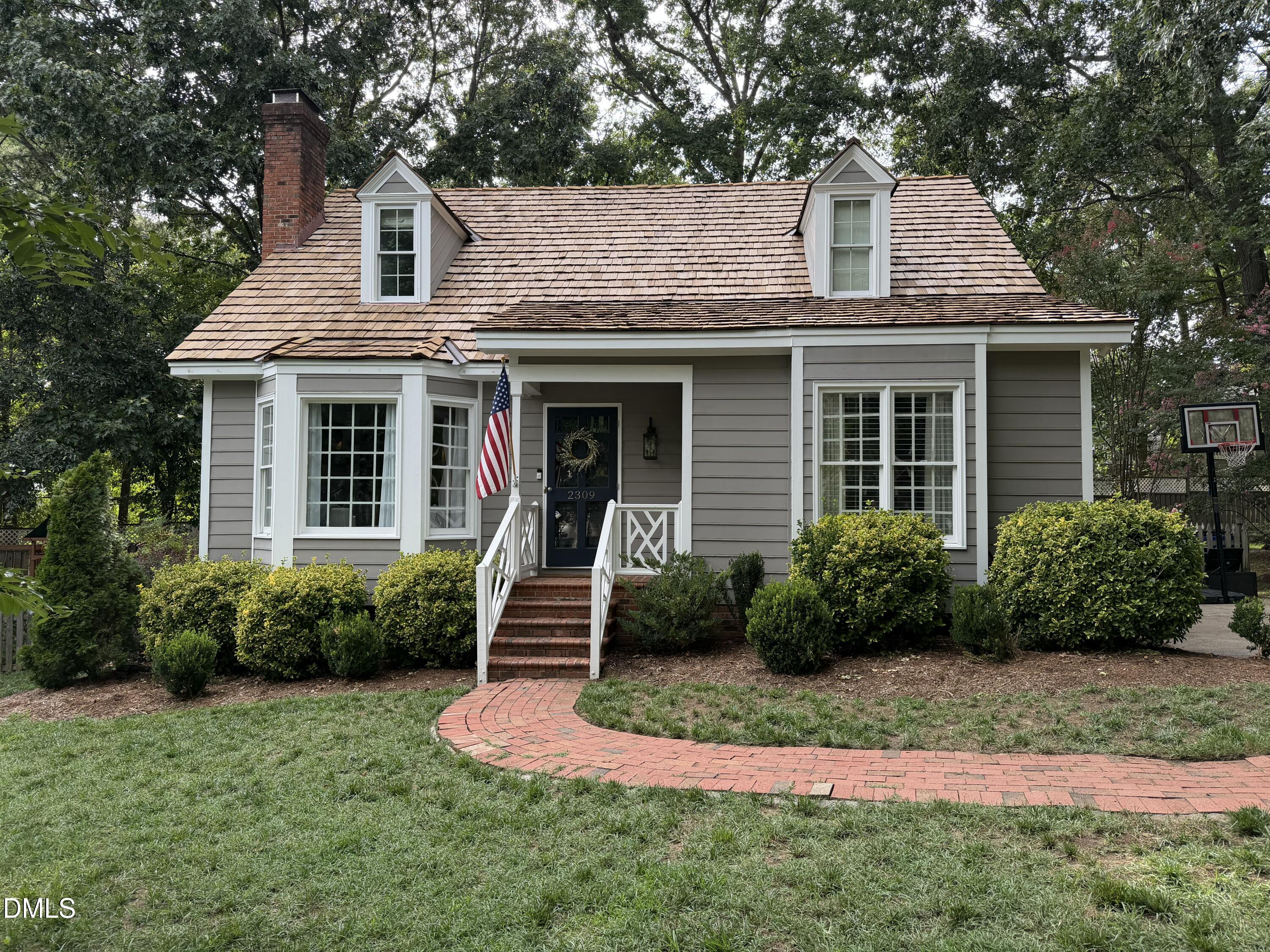 2309 Brisbayne Circle Property Photo 1