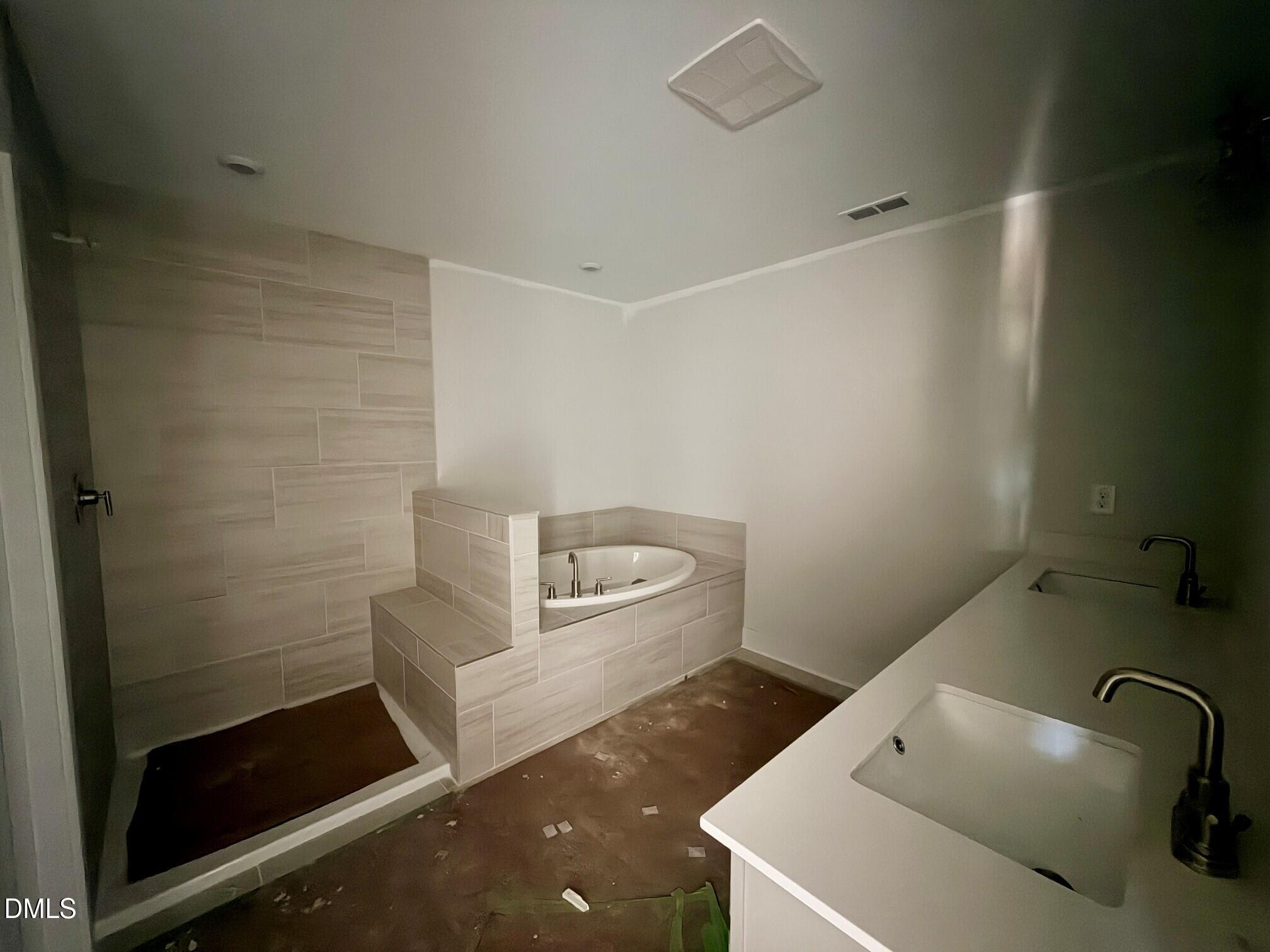 2110 Shaded Knoll Road Property Photo 6