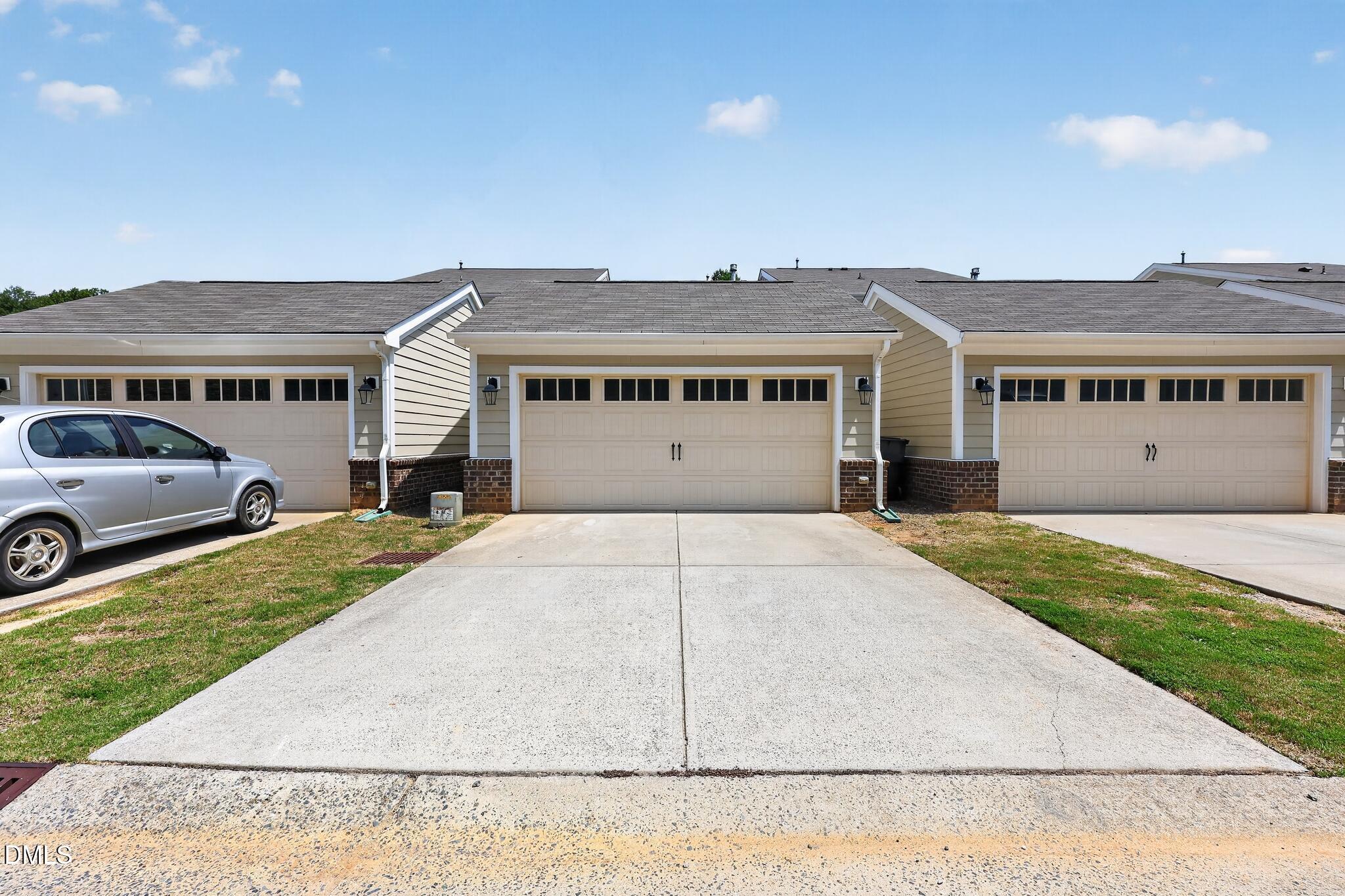 122 Spring Pine Lane Property Photo 3