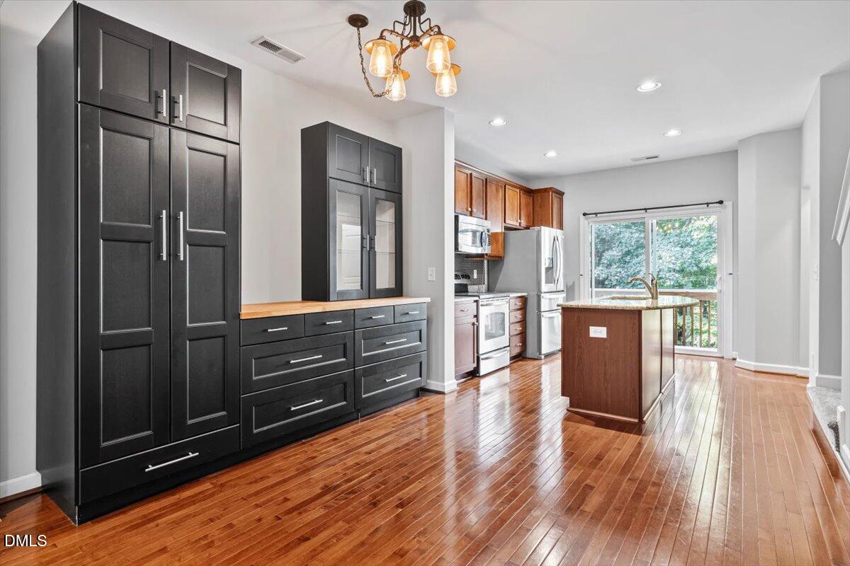 8751 Cypress Grove Run Property Photo 4