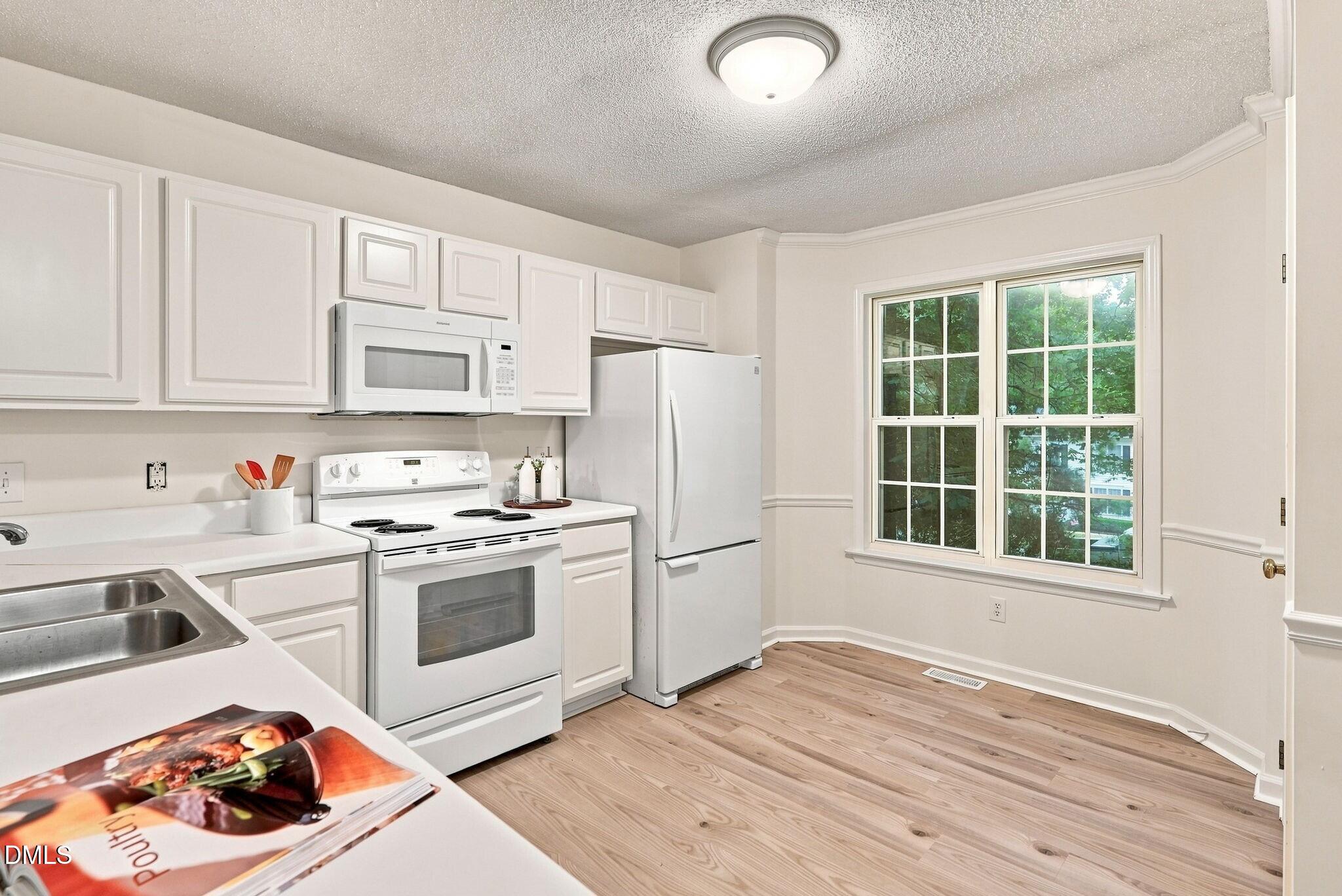 331 Rosehaven Drive Property Photo 9