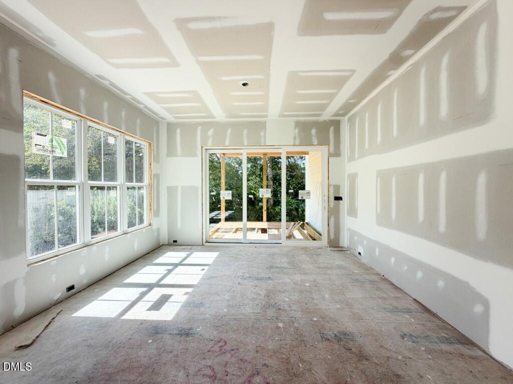 202 Dennis Avenue Property Photo 4