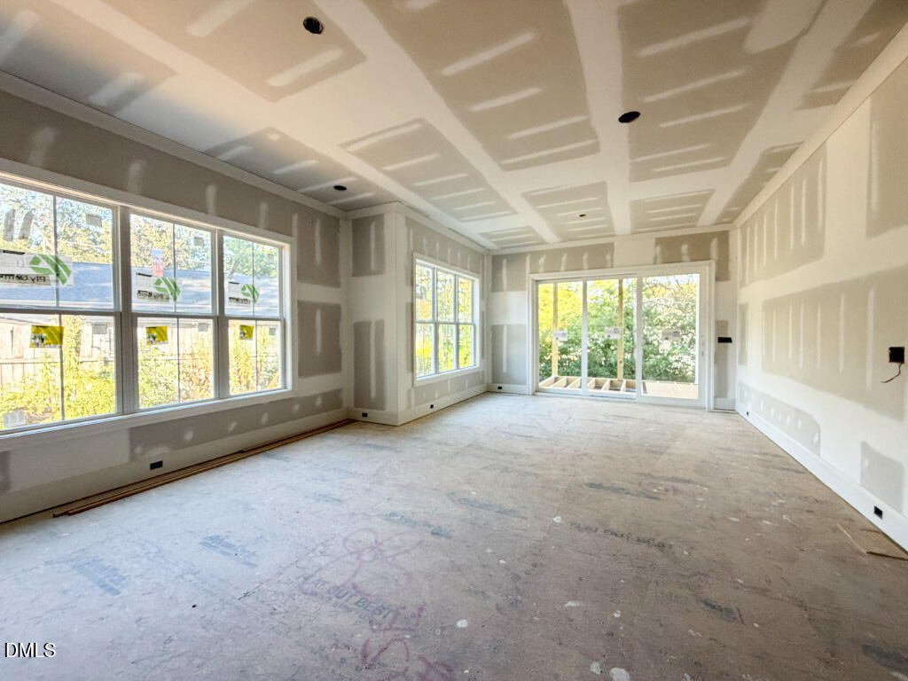 202 Dennis Avenue Property Photo 7