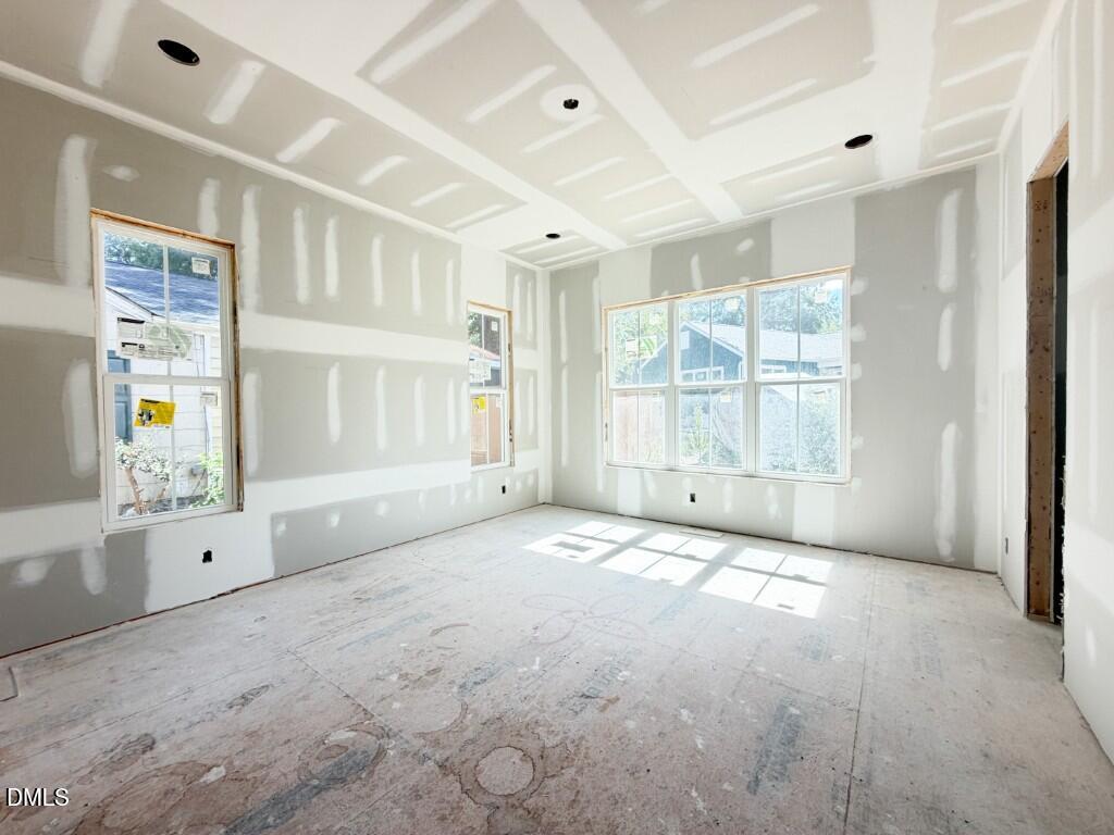 202 Dennis Avenue Property Photo 8