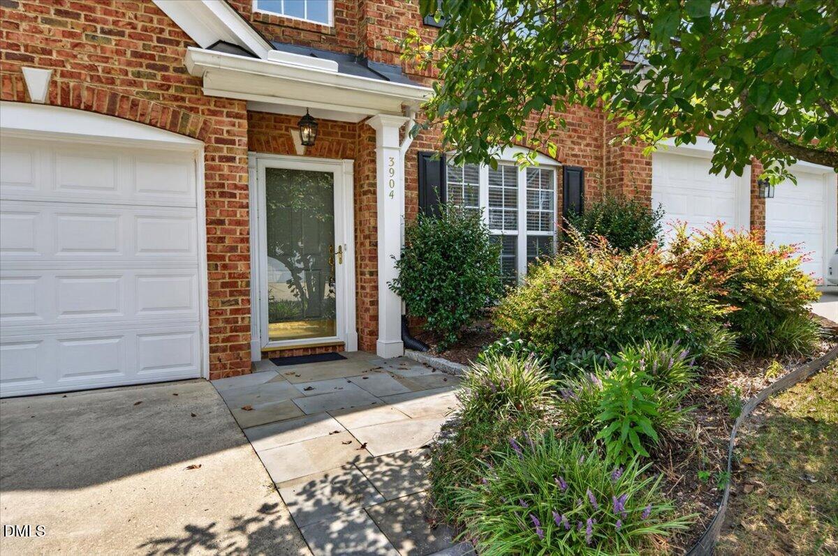 3904 Sunset Maple Court Property Photo 3