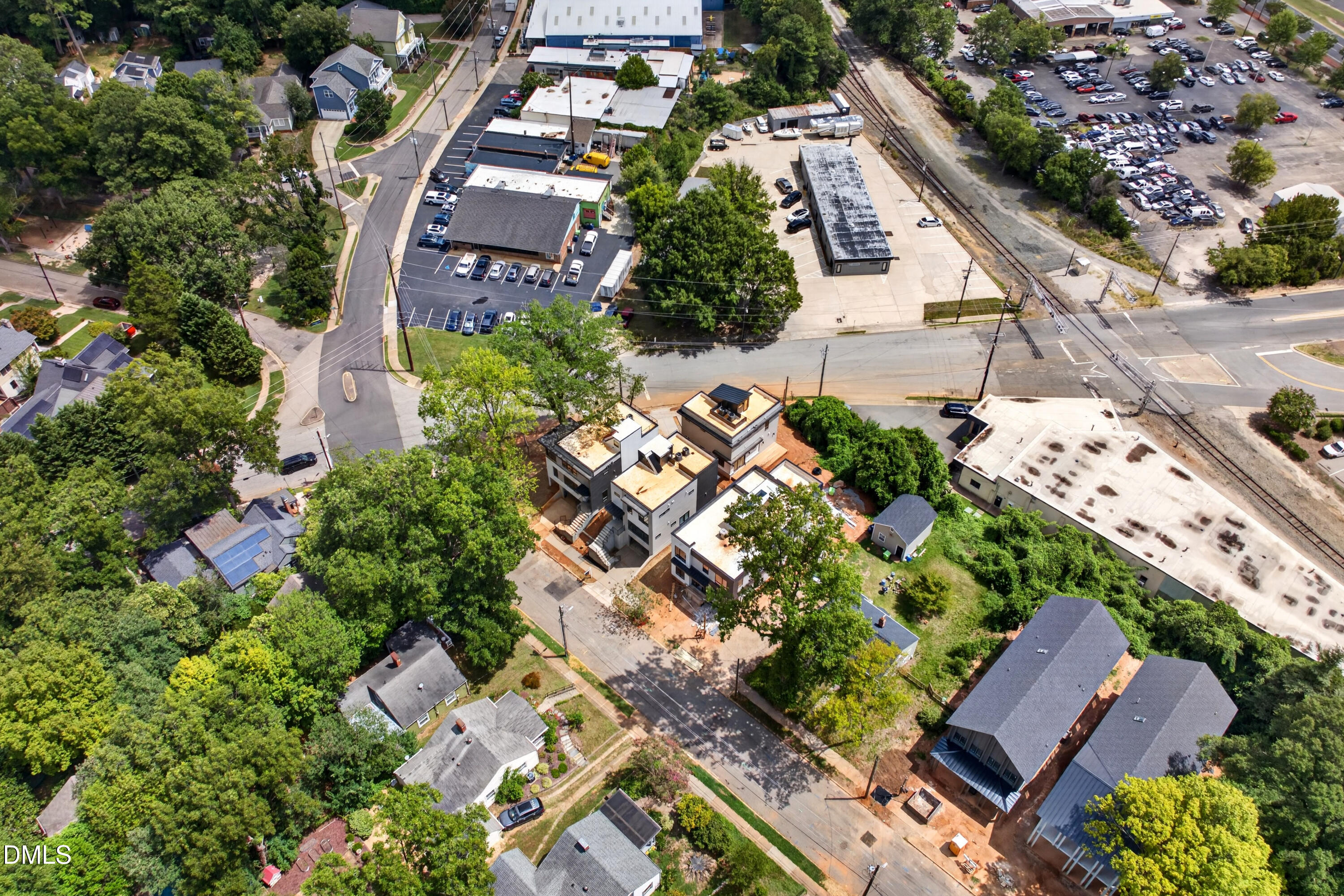 303 Bickett Boulevard Property Photo 11