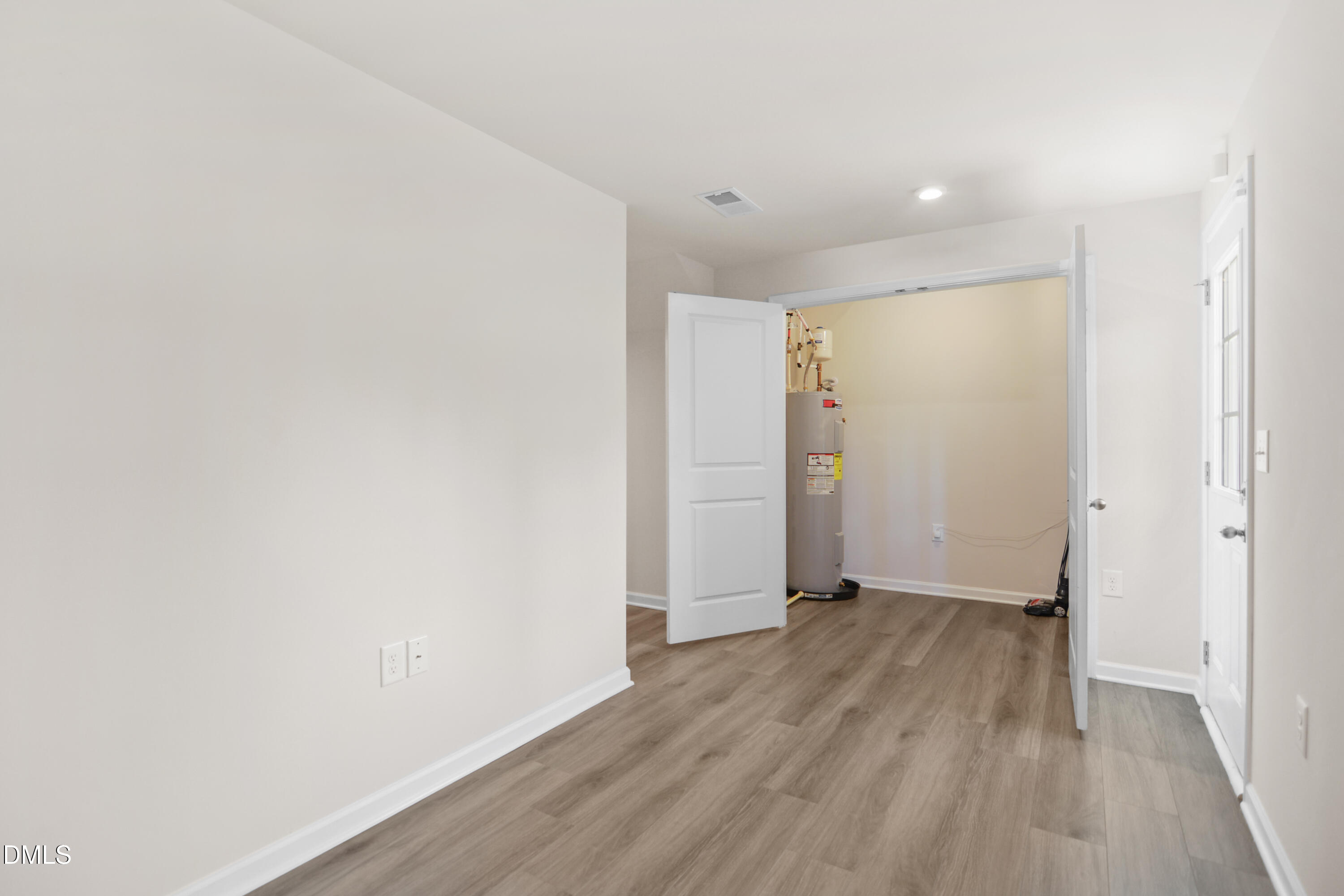 1112 Brimstone Way Property Photo 5