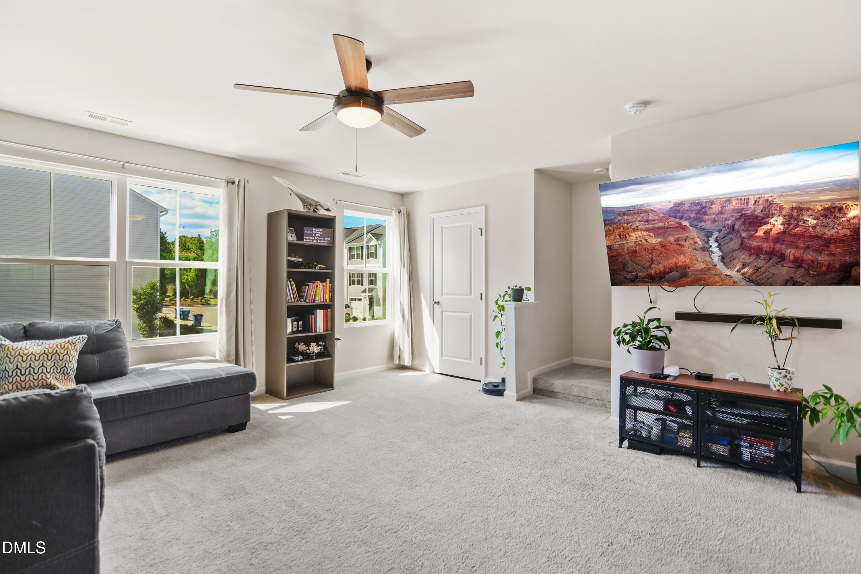 1112 Brimstone Way Property Photo 6