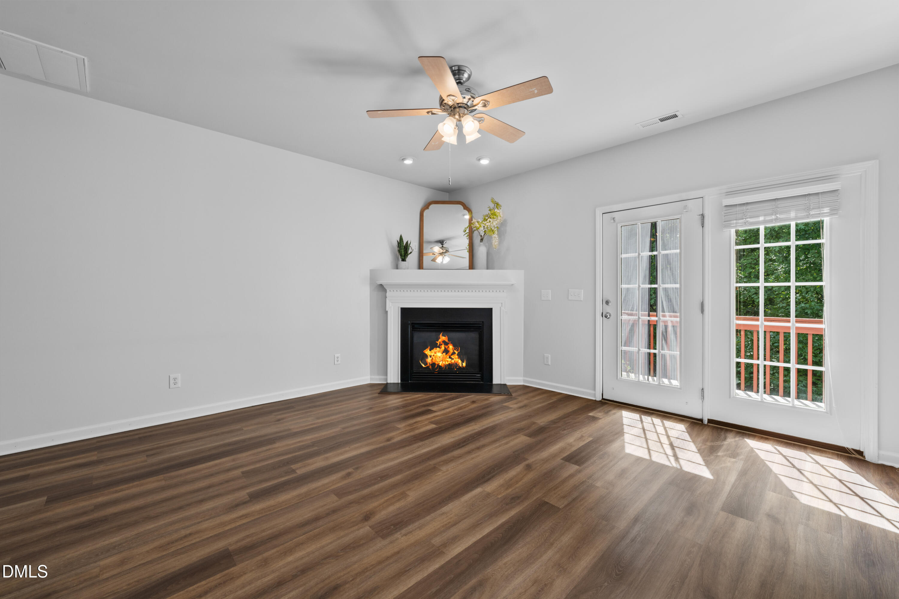 2806 Wyntercrest Lane Property Photo 6