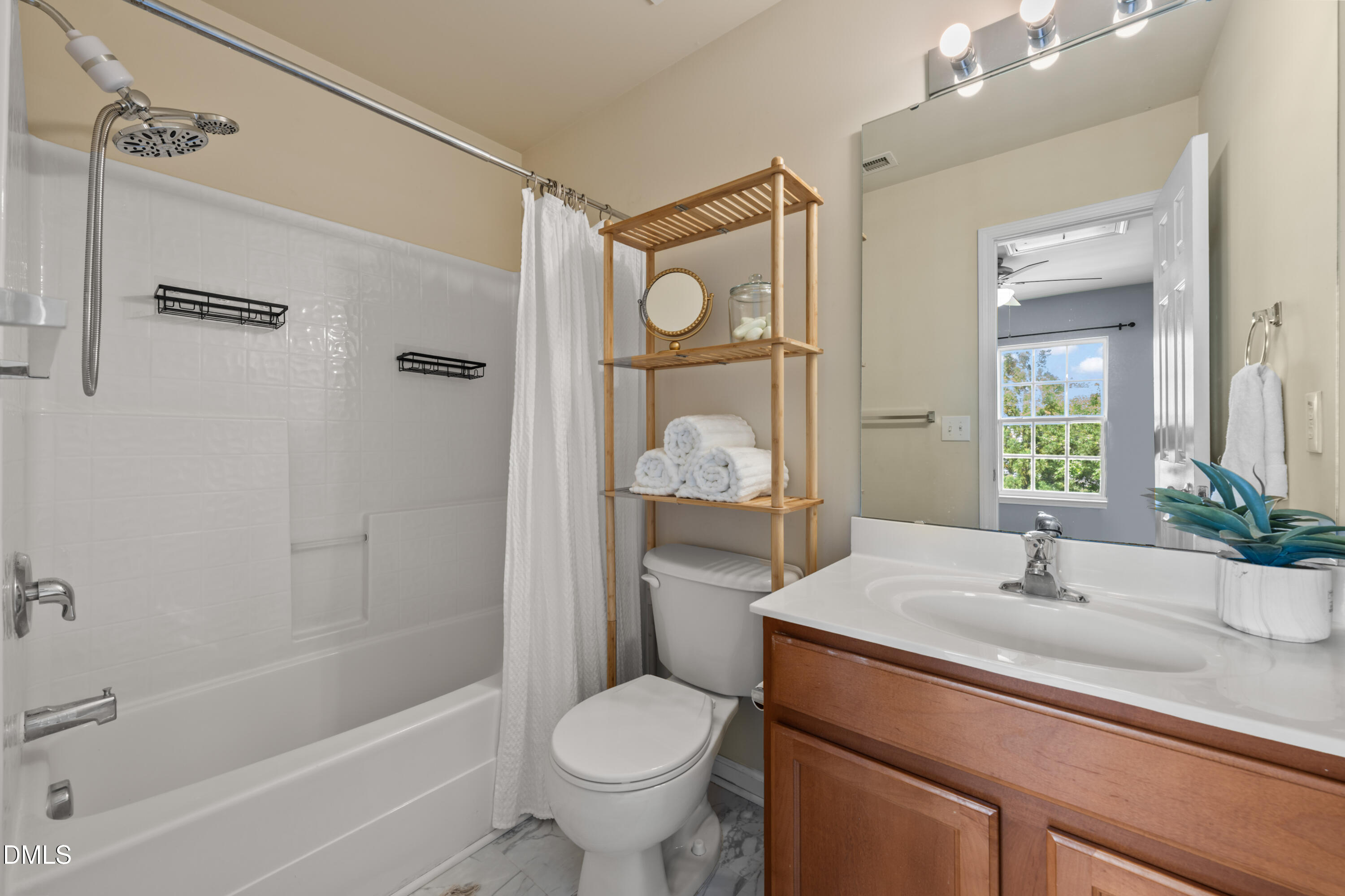 2806 Wyntercrest Lane Property Photo 28