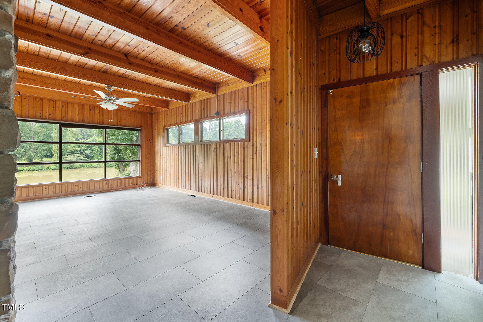 2118 Timberlake Drive Property Photo 4
