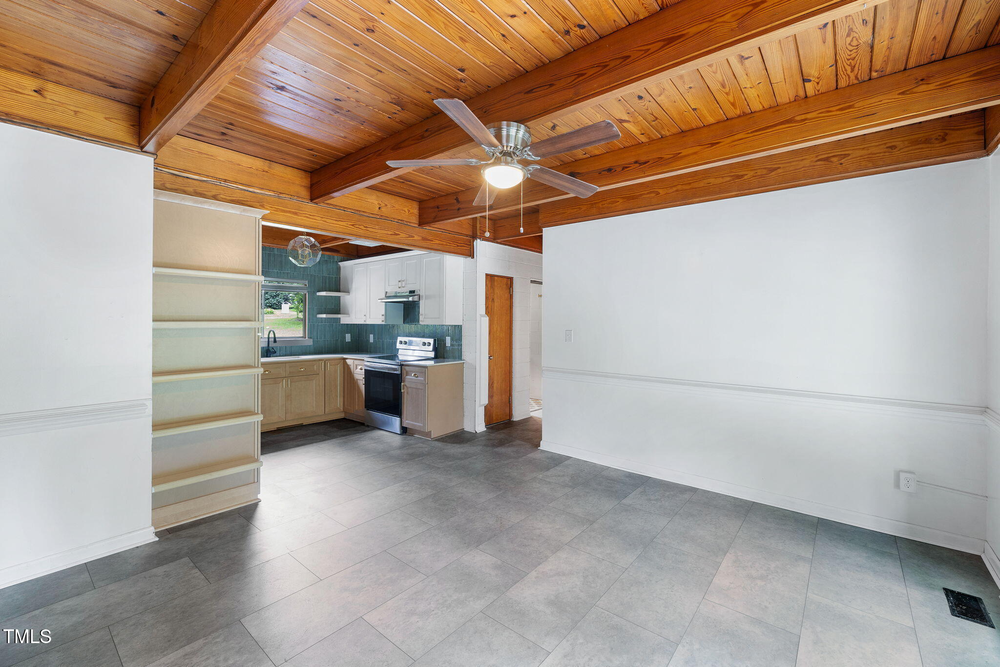 2118 Timberlake Drive Property Photo 11