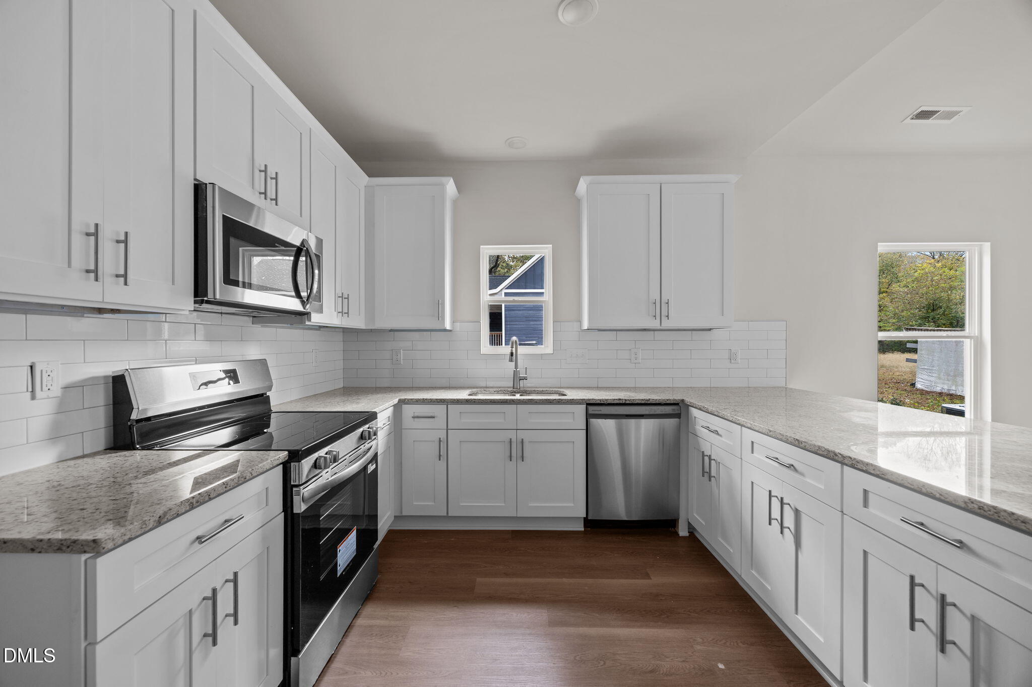 707 E Green Street Property Photo 6