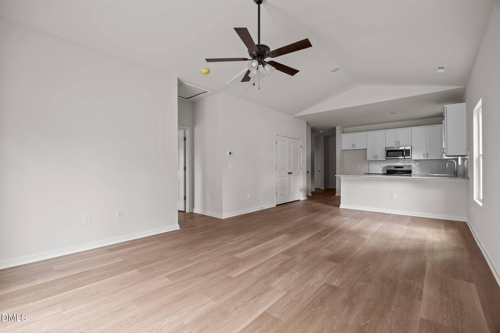707 E Green Street Property Photo 15