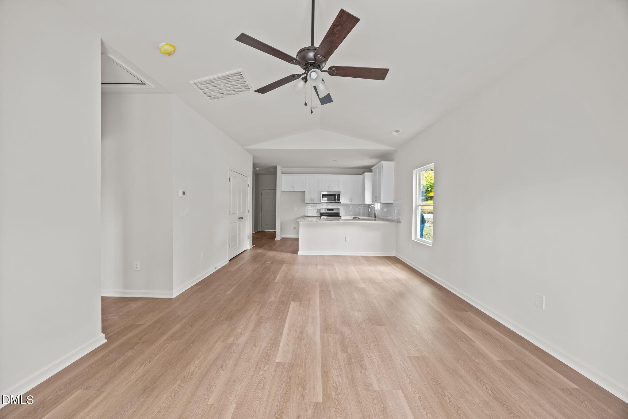 707 E Green Street Property Photo 16