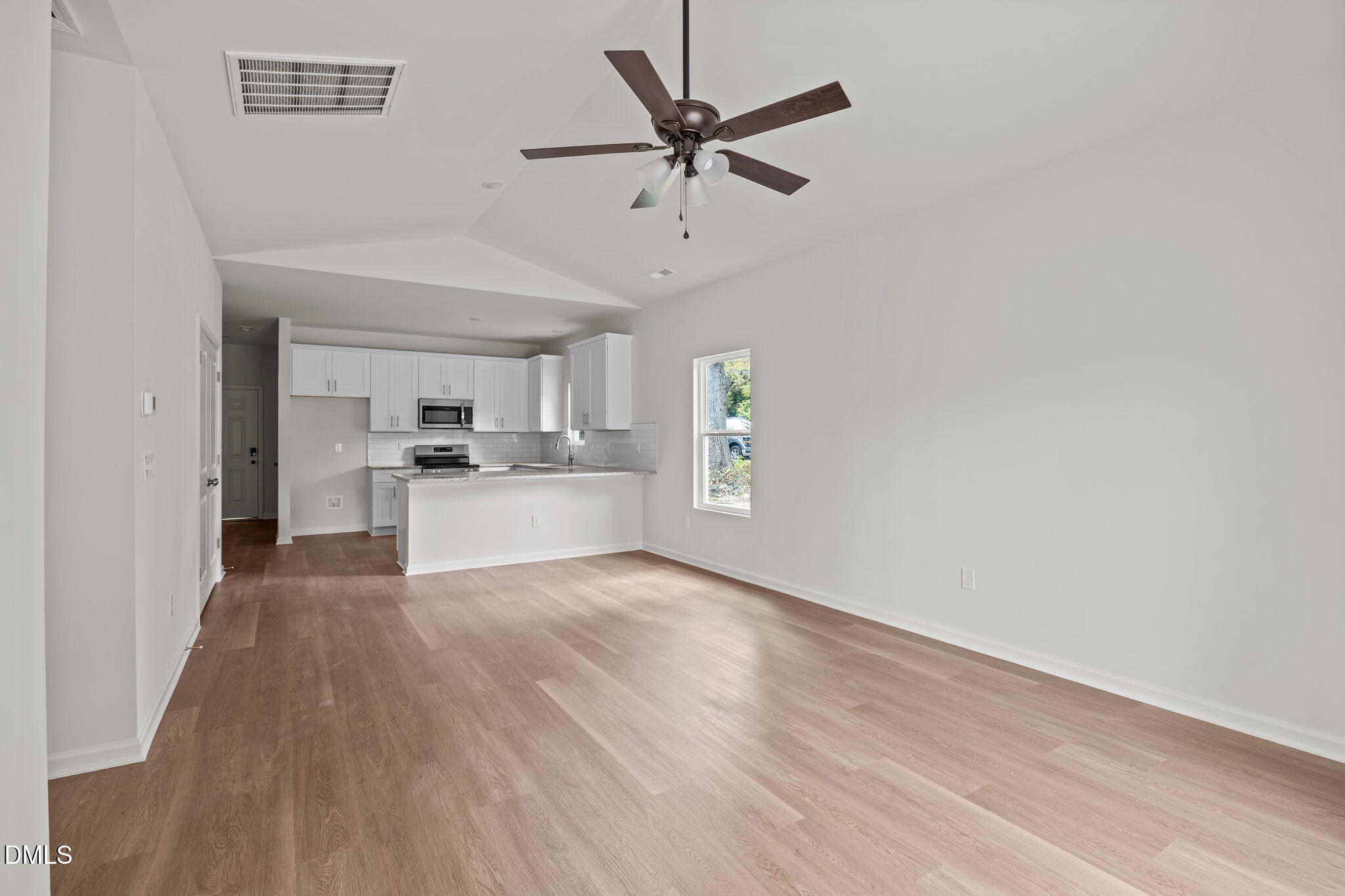 707 E Green Street Property Photo 17