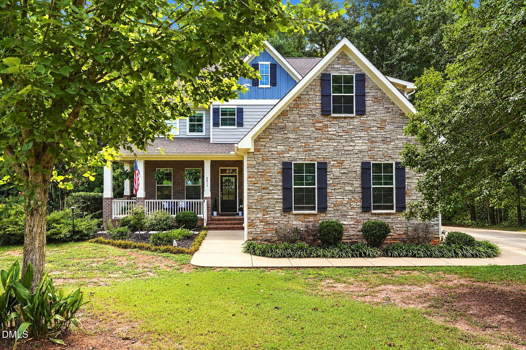 8013 Lakeshore Drive